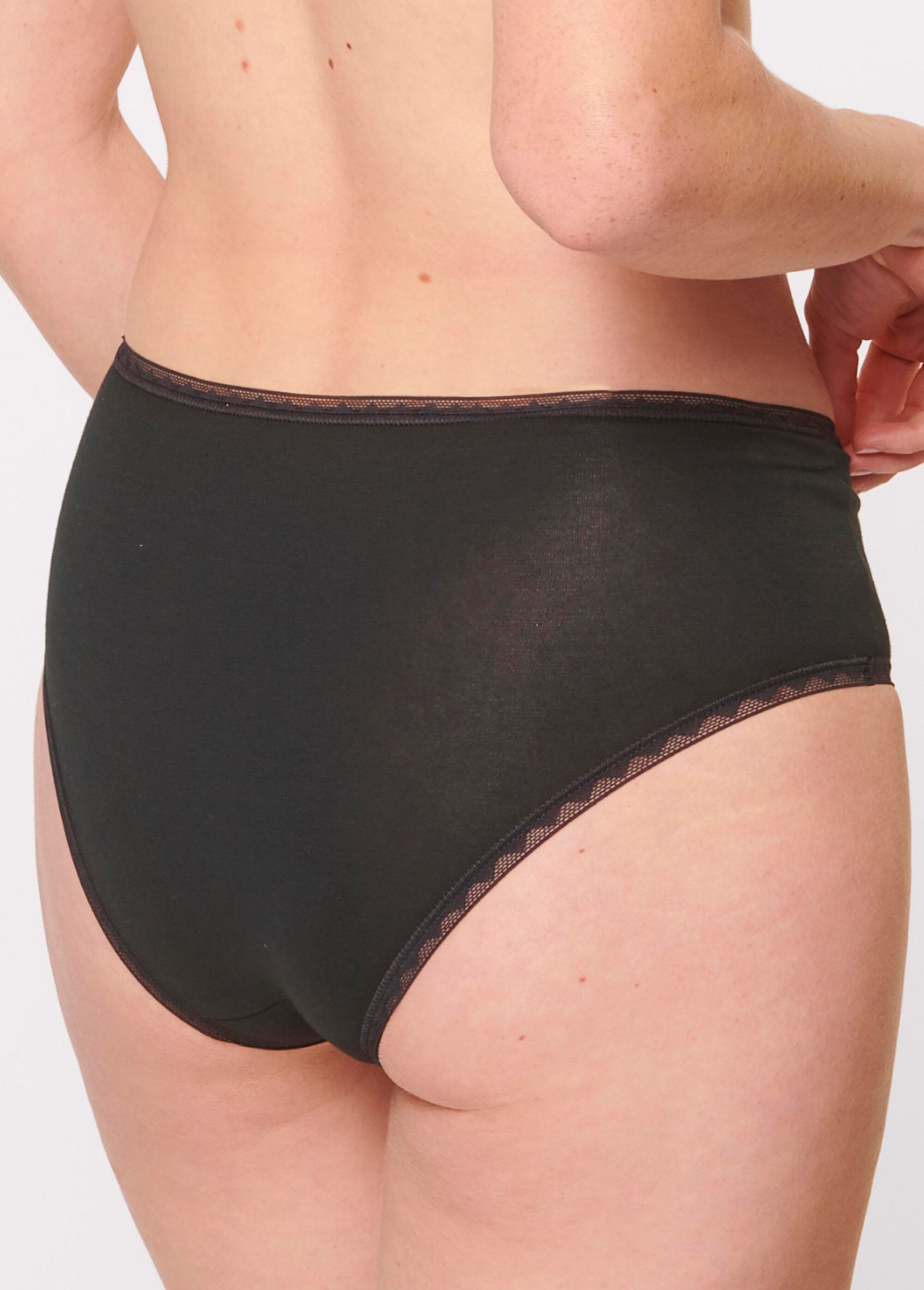 Sloggi®_-_Slip_a_vita_alta_Maxi_Go_Organic_Noir_lot2_DO1_slim