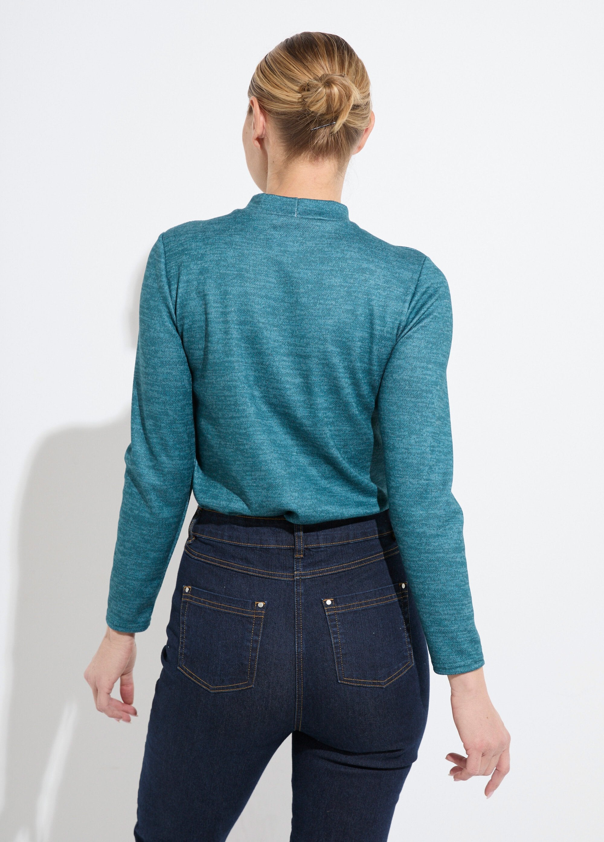 Caldo_maglione_corto_con_collo_alto_Uni_vert_foret_DO1_slim