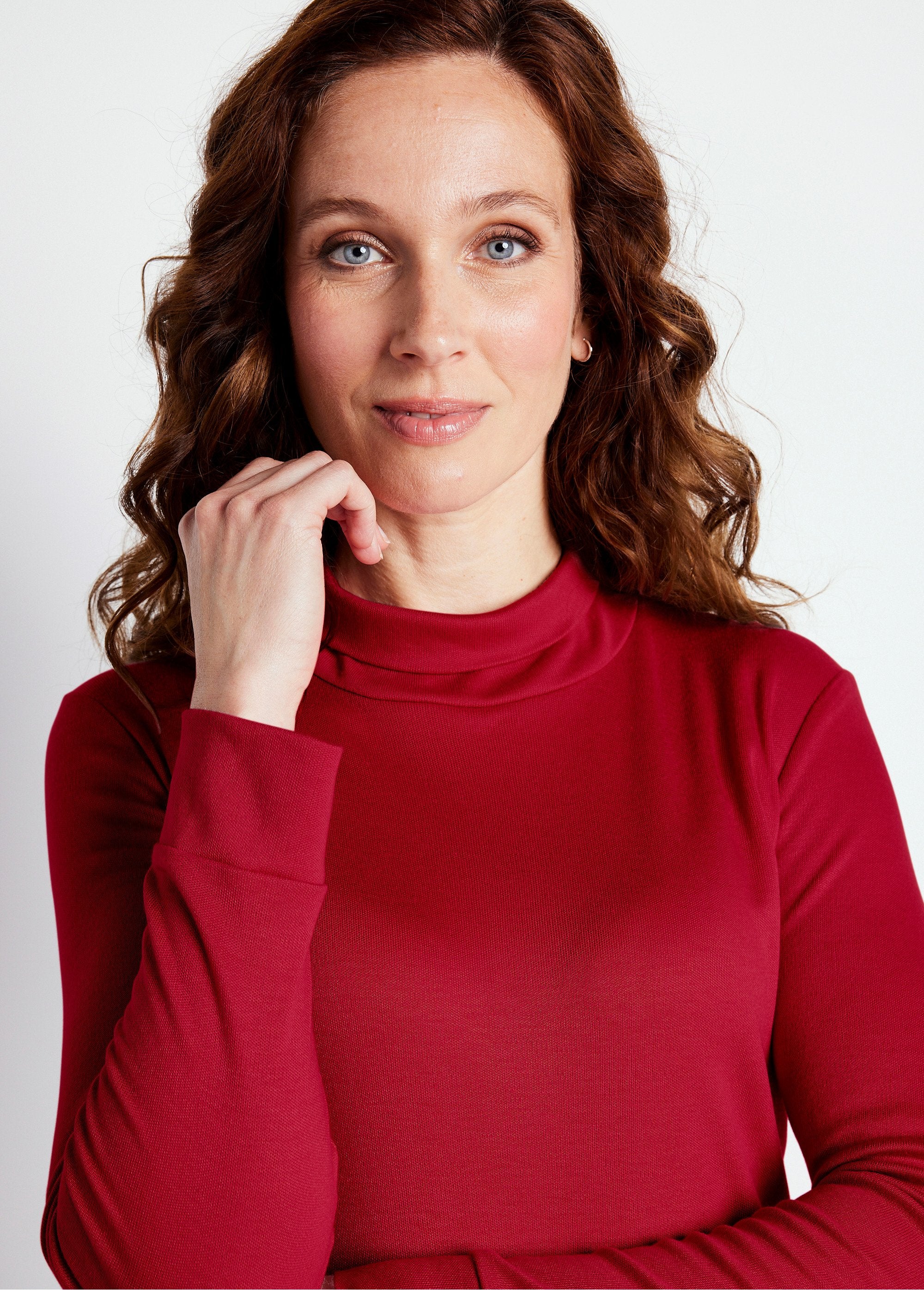 Calda_maglietta_intima_a_collo_alto_in_maglia_interlock_a_tinta_unita_Bordeaux_DE1_slim