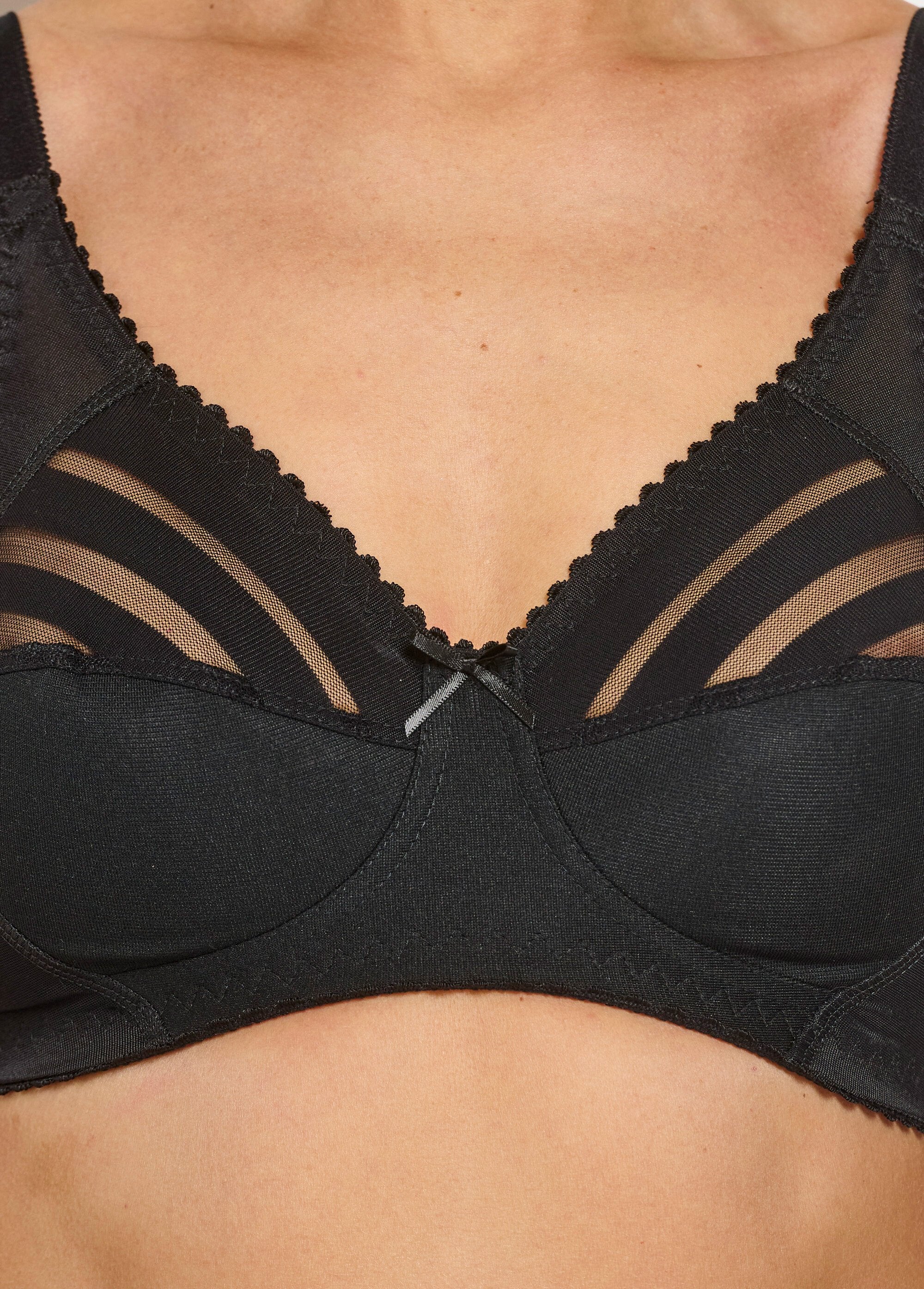 Reggiseno_con_ferretto_in_tulle_a_righe_Noir_DE1_slim