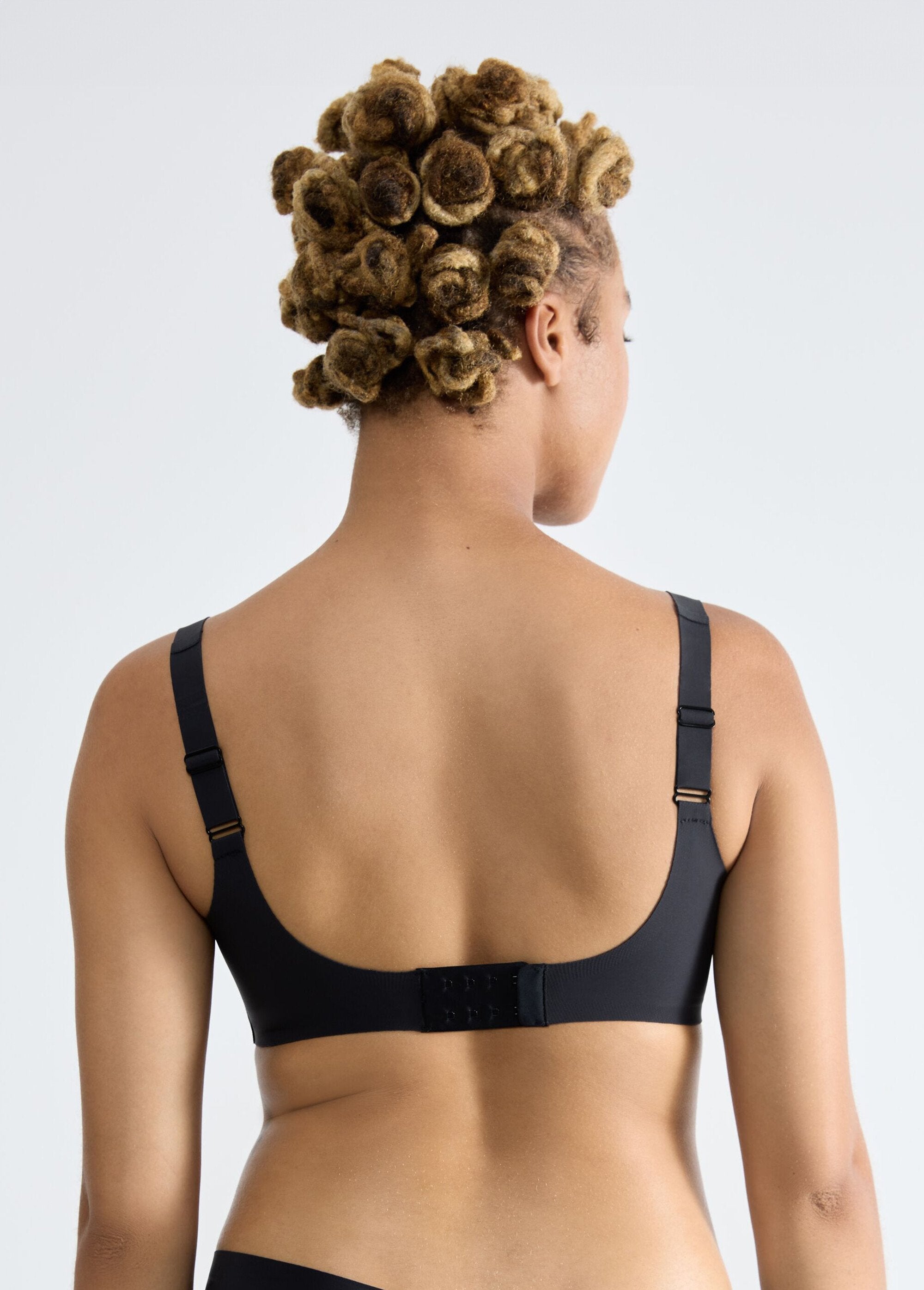Sloggi®_-_Reggiseno_invisibile_in_microfibra_Noir_DO1_slim