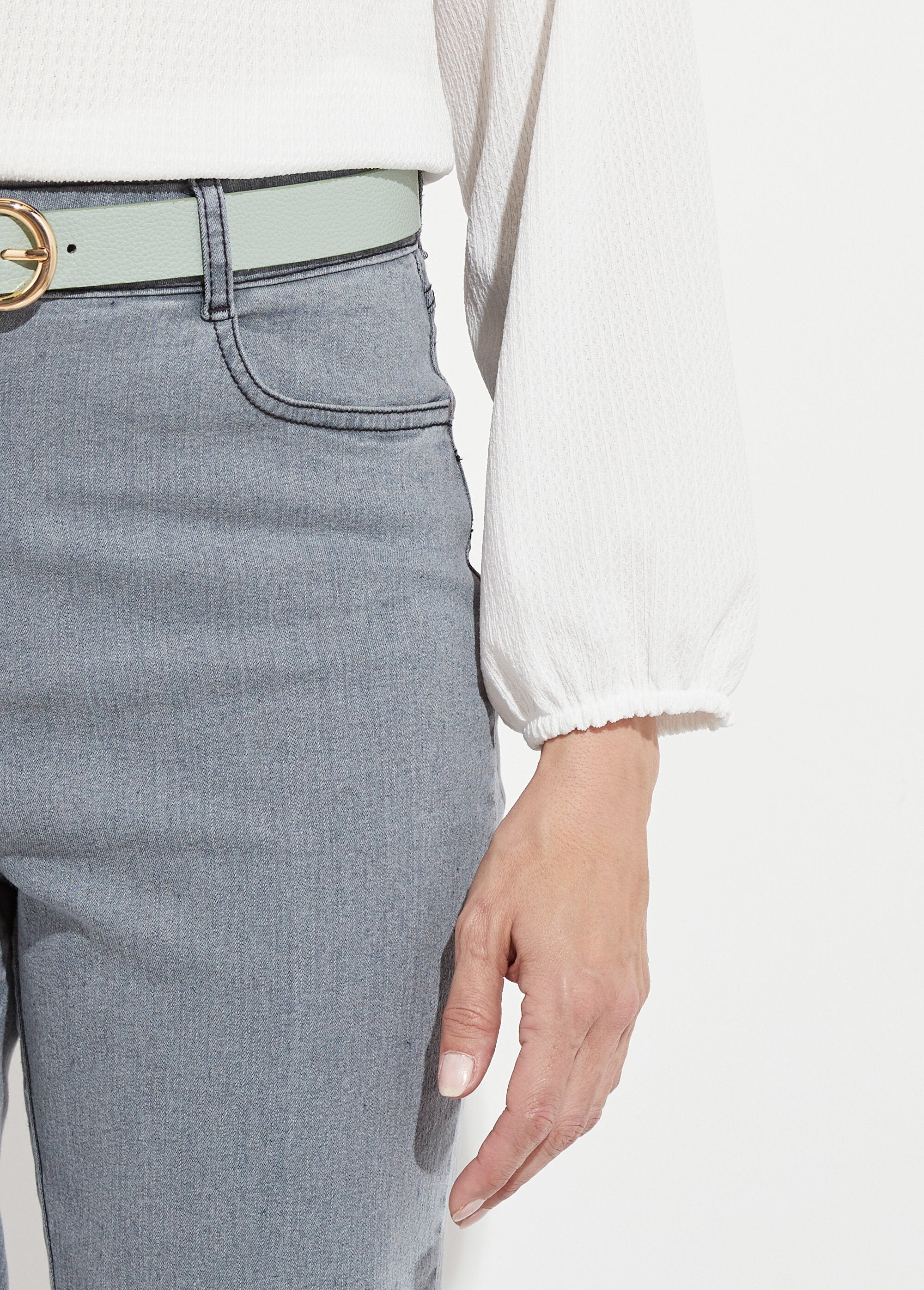 T-shirt_bianca_con_colletto_arruffato_e_maglia_waffle_Blanc_DE1_slim