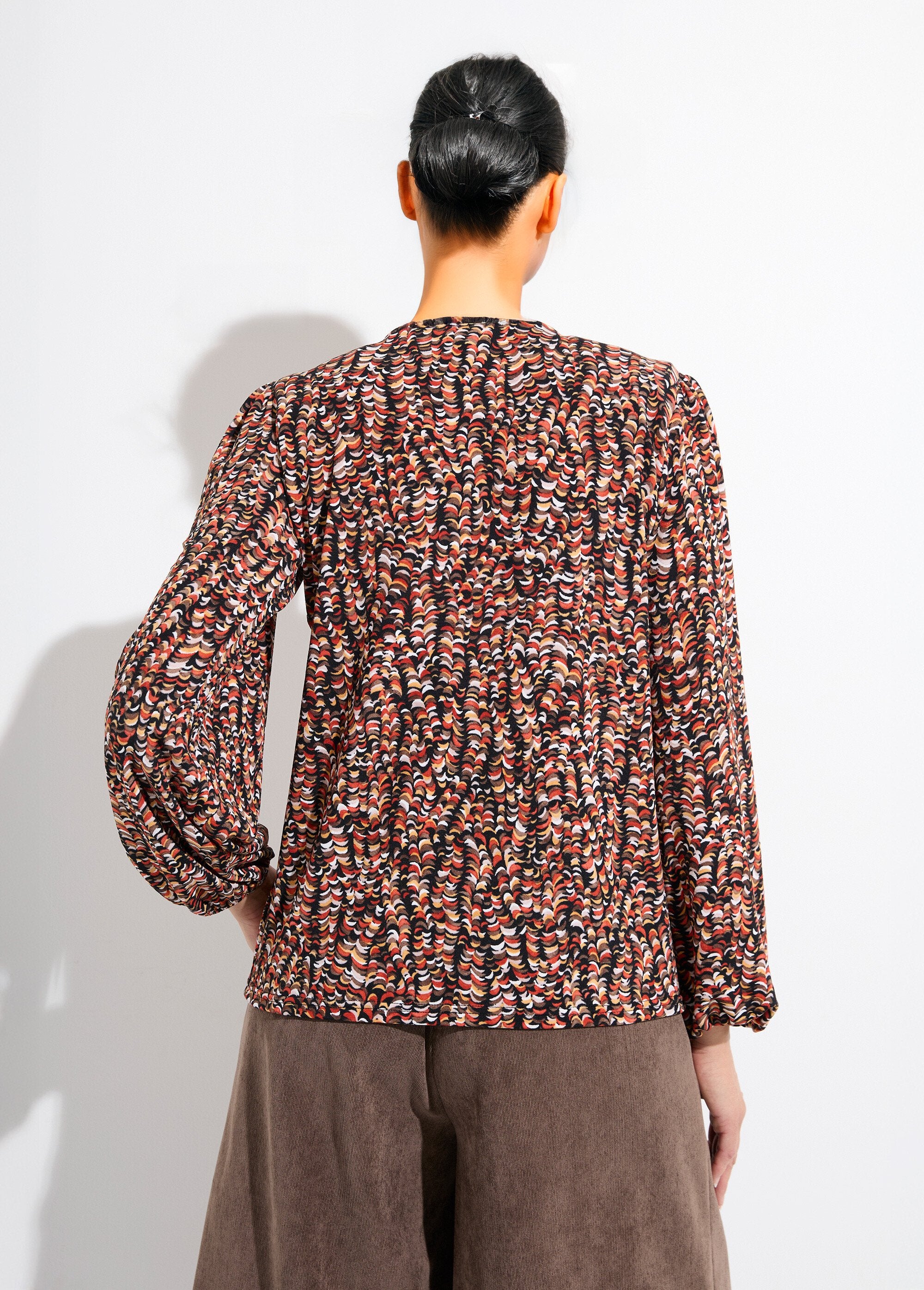 Camicetta_con_stampa_grafica,_dalla_vestibilità_comoda,_T-shirt_Noir_et_miel_DO1_slim