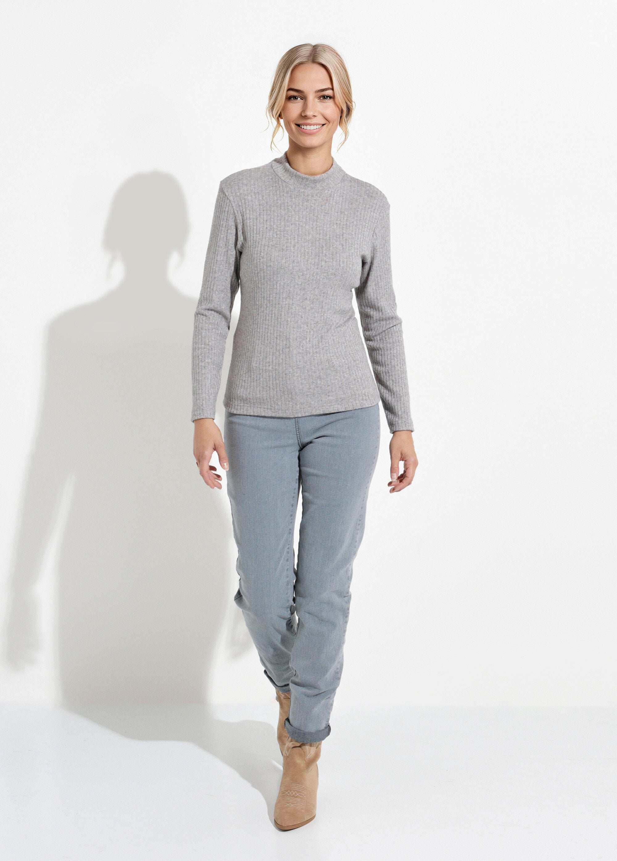 Maglietta_a_maniche_lunghe_con_collo_alto_in_maglia_a_costine_Gris_chine_SF1_slim