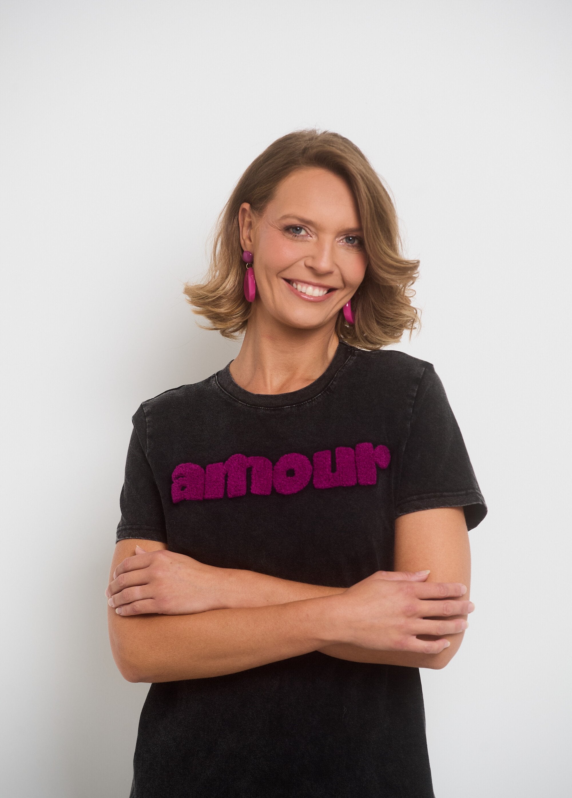 T-shirt_a_girocollo_con_messaggio_ed_effetto_used_Gris__DE1_slim