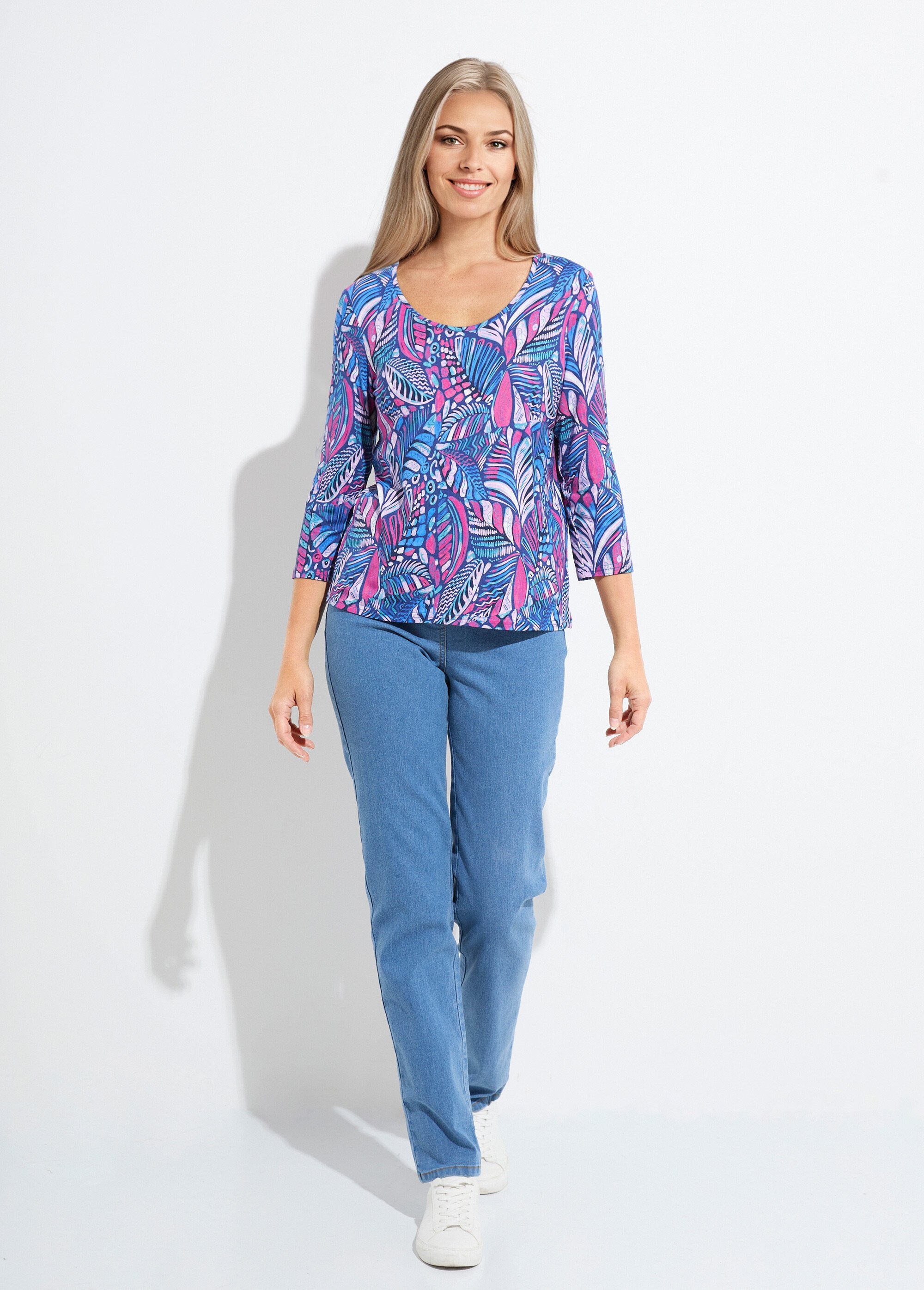 T-shirt_con_stampa_patchwork_e_scollo_rotondo_Bleu_et_rose_SF1_slim