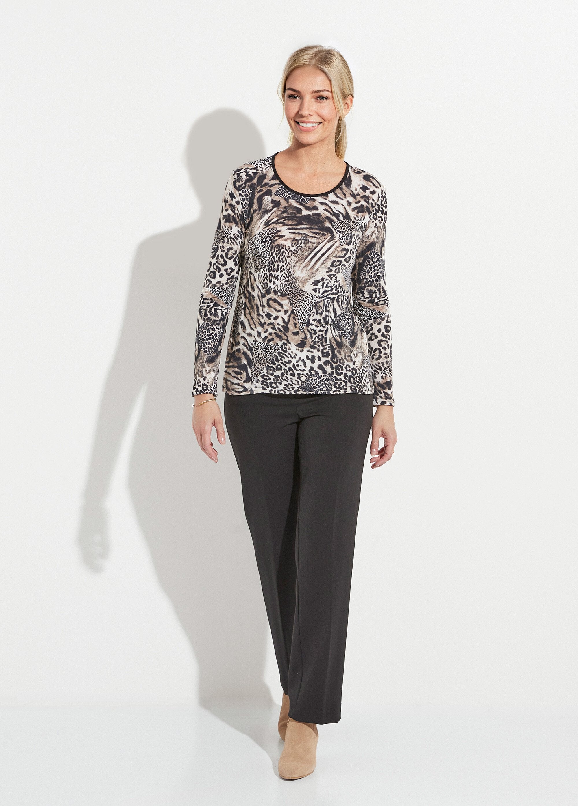 T-shirt_girocollo_con_stampa_patchwork_in_pelle_animale_Beige_et_noir_SF1_slim