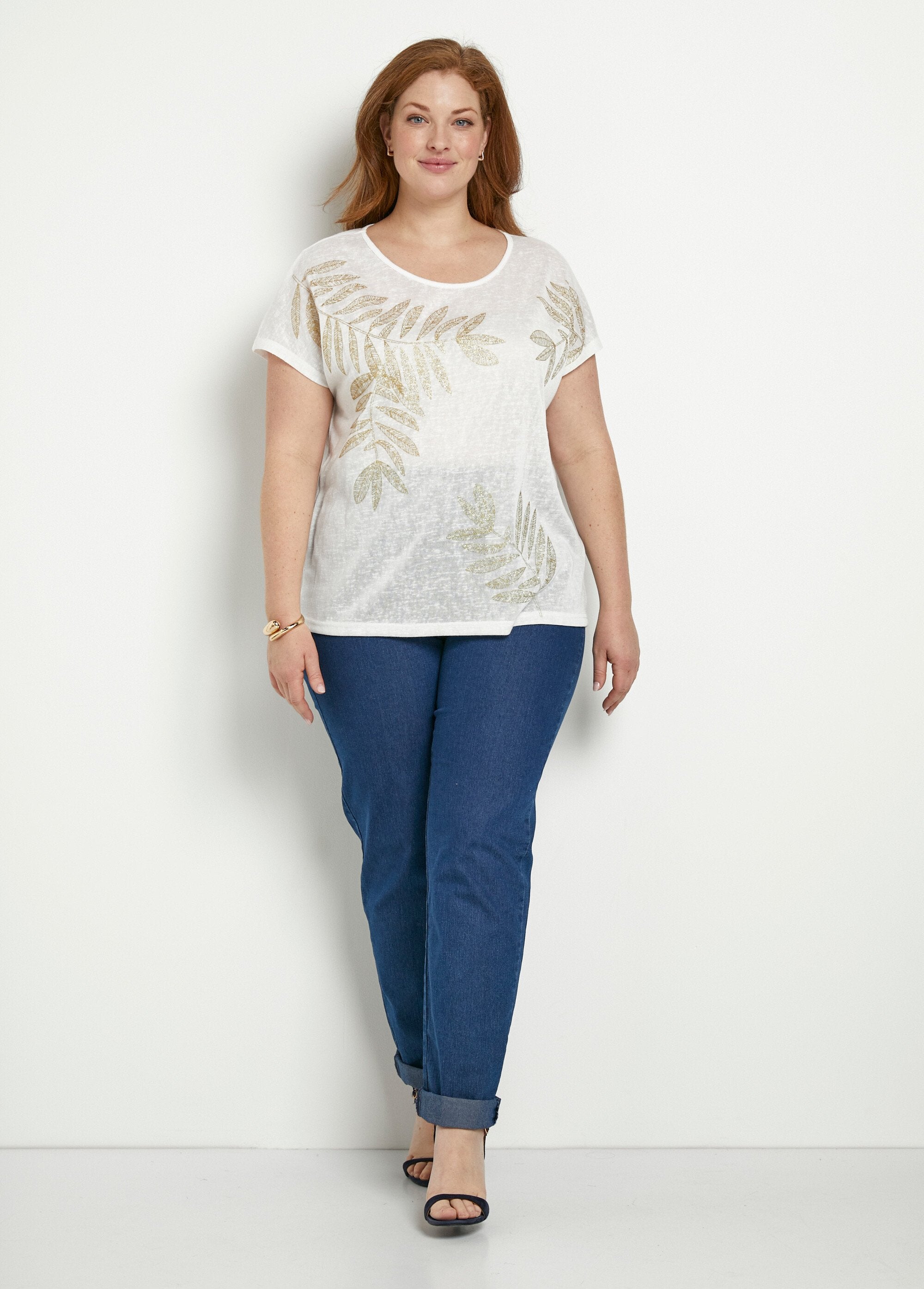 T-shirt_girocollo_in_maglia_fiammata_con_motivo_oro_Blanc_SF1_curvy