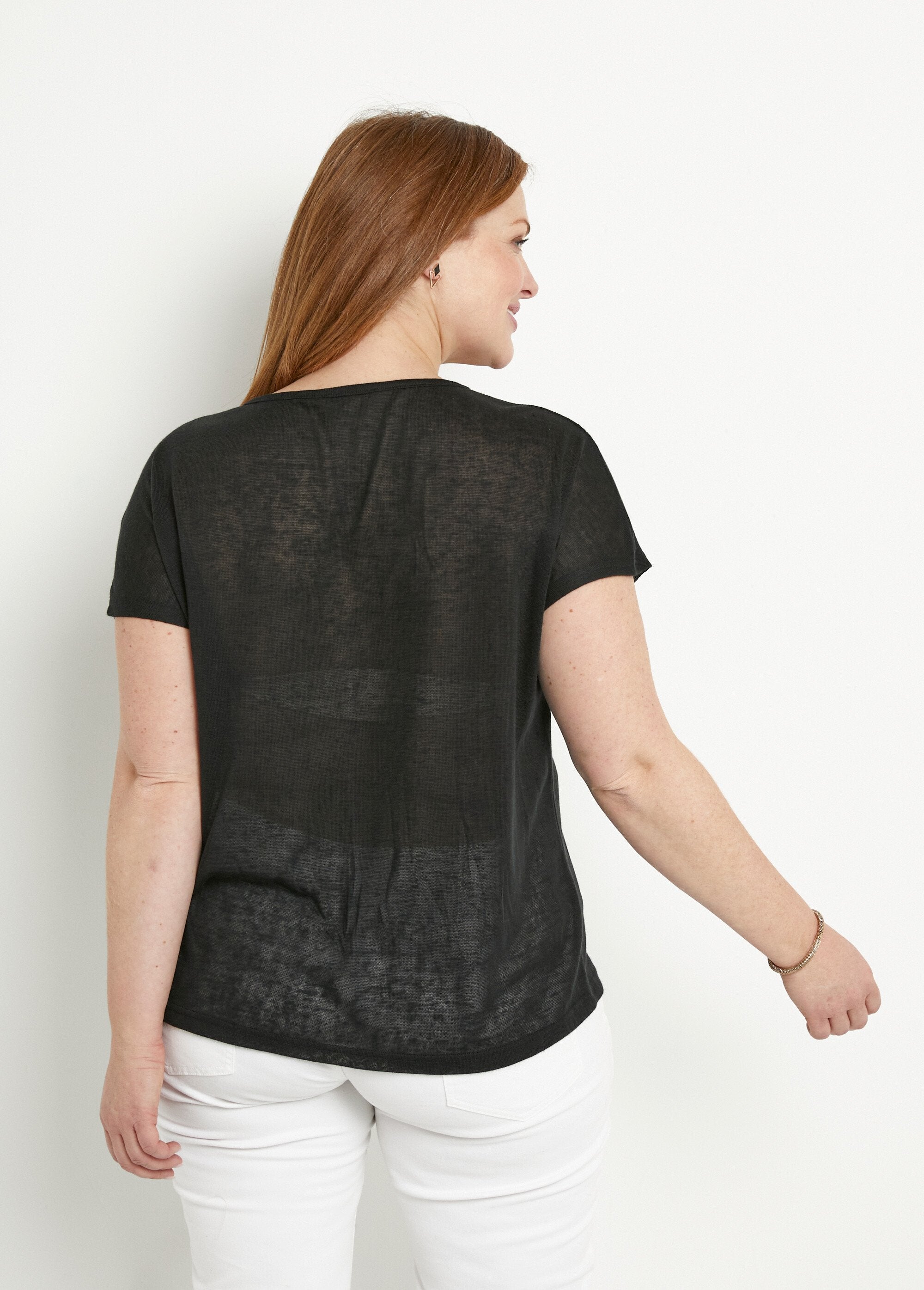 T-shirt_girocollo_in_maglia_fiammata_con_motivo_oro_Noir_DO1_curvy