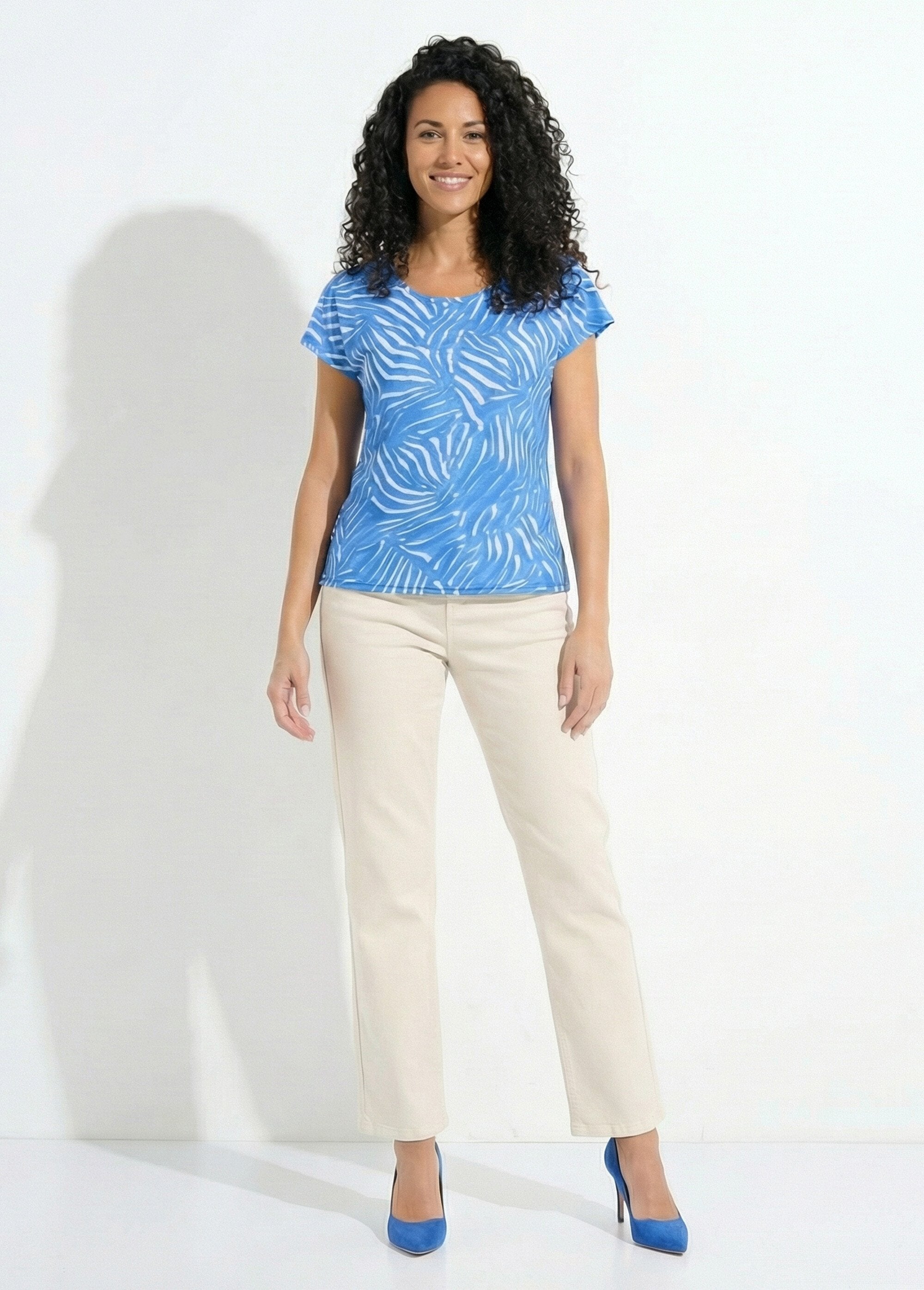 T-shirt_stampata_a_maniche_corte_con_scollo_rotondo_Bleu_SF1_slim