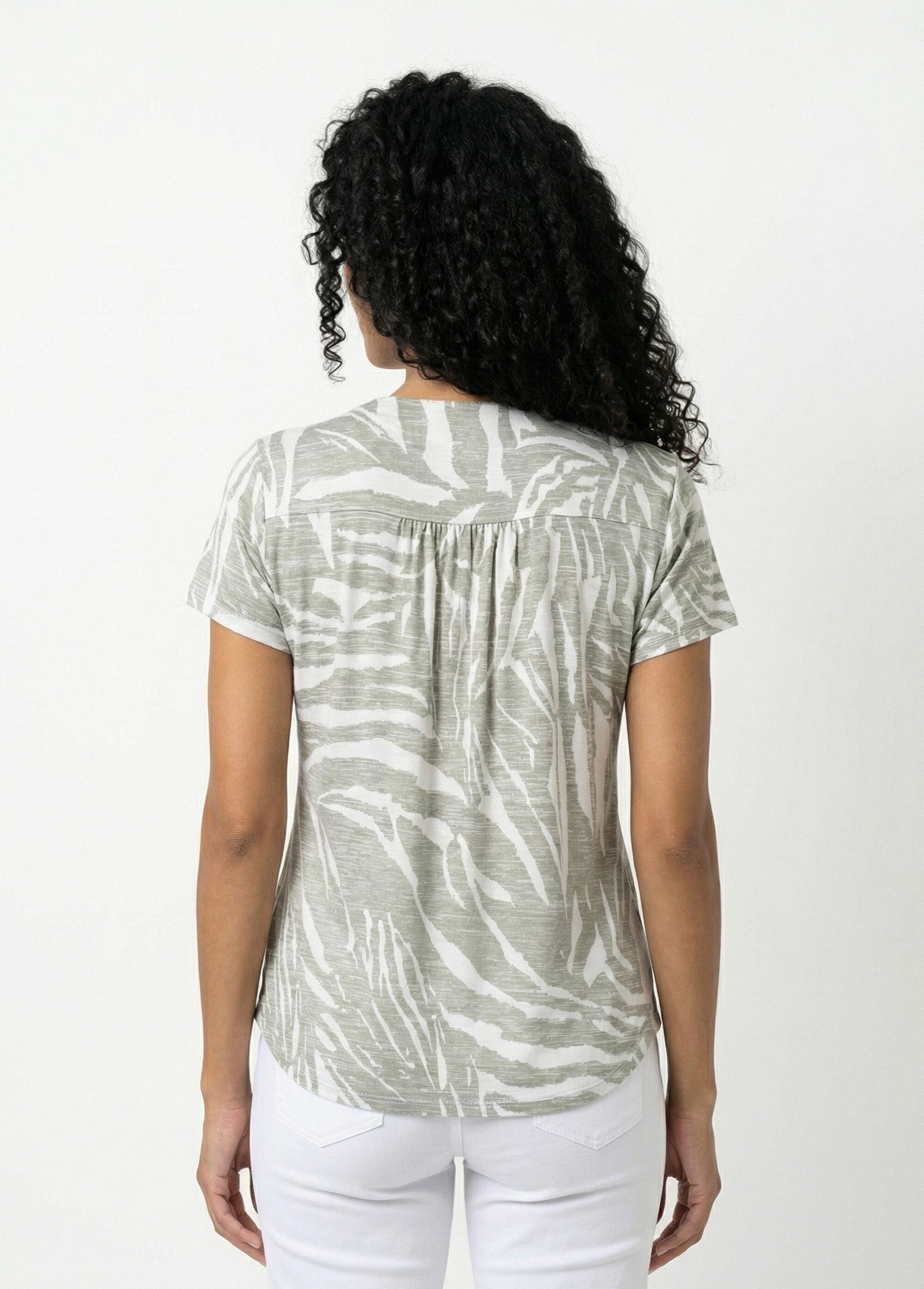 T-shirt_stampata_con_scollo_a_V,_maniche_corte._Vert_et_ecru_DO1_slim