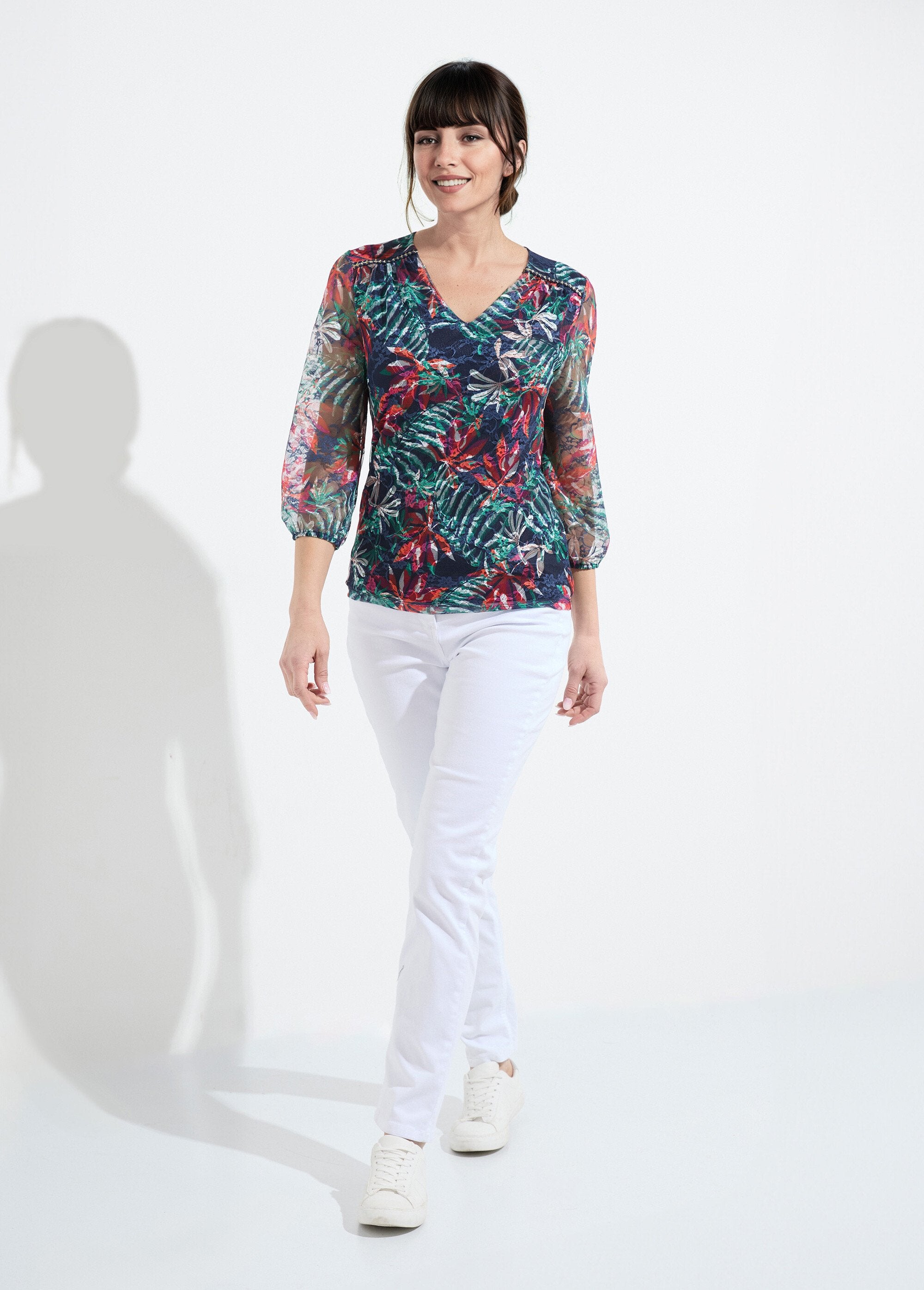 Maglietta_con_scollo_a_V_in_pizzo_stampato_Marine_et_orange_SF1_slim