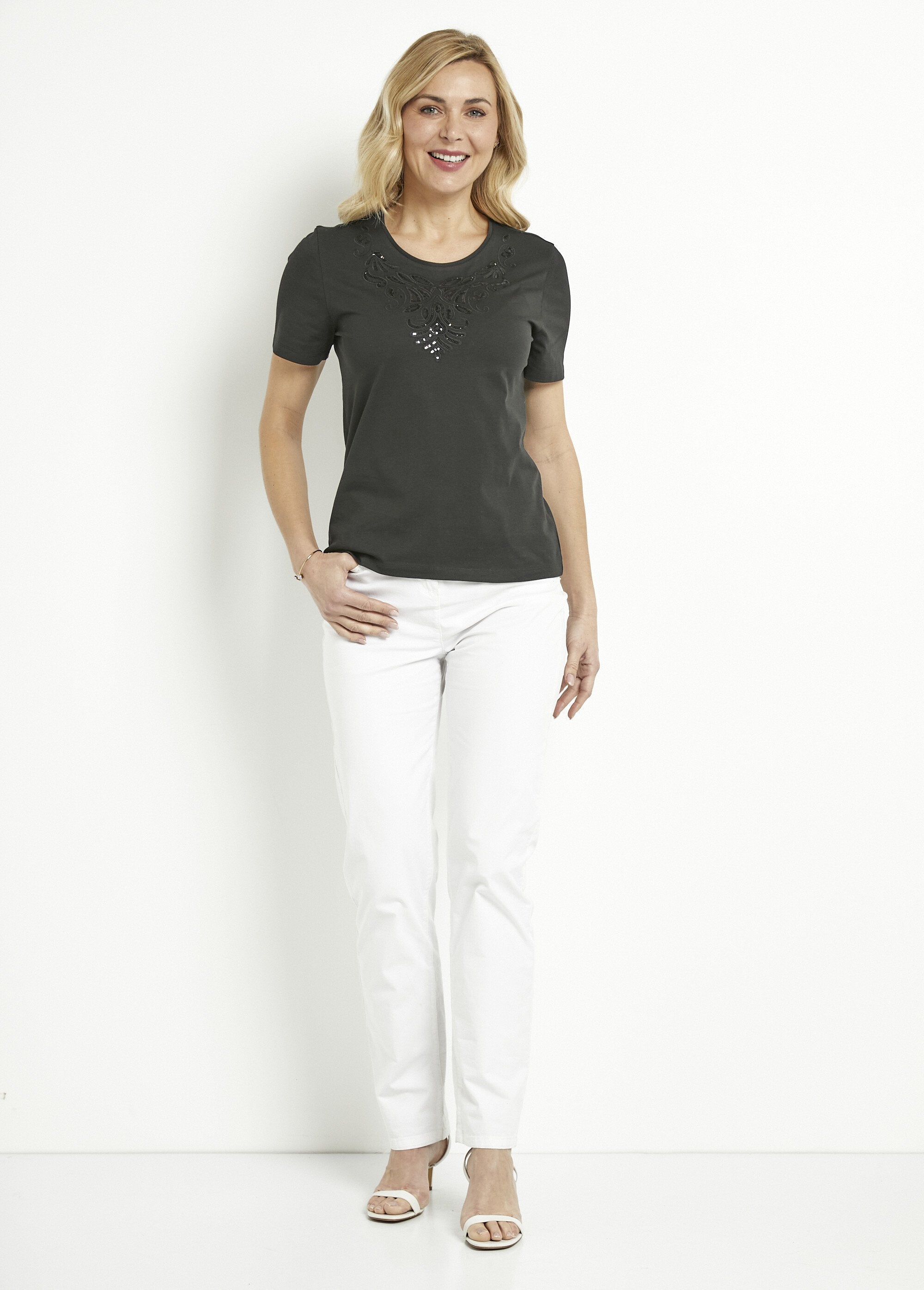 T-shirt_ricamata_a_maniche_corte_Noir_SF1_slim