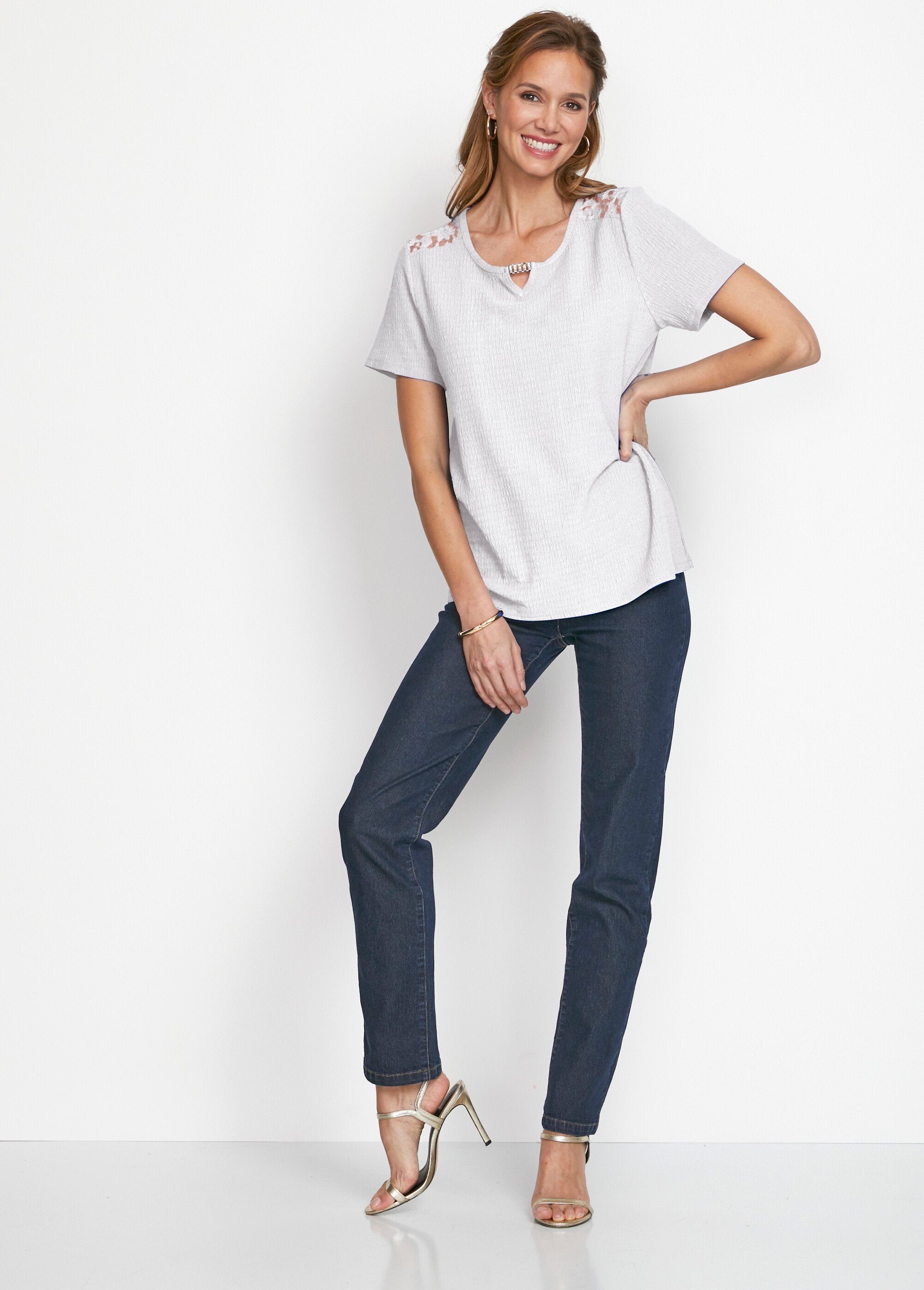 Maglietta_corta_in_pizzo_Bianco_SF1_slim