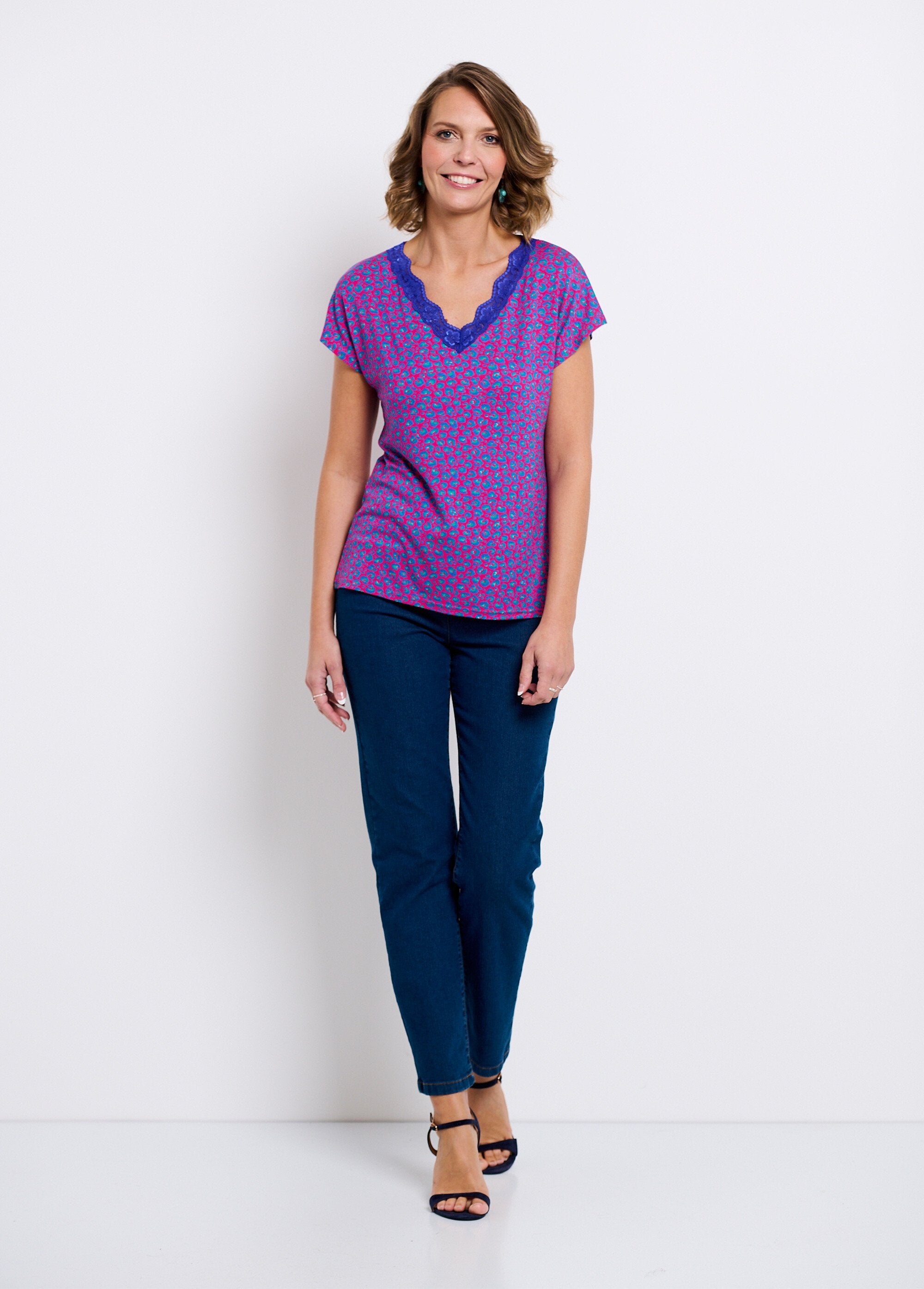 T-shirt_corta_in_pizzo_elasticizzato_Fond_fuchsia_SF1_slim