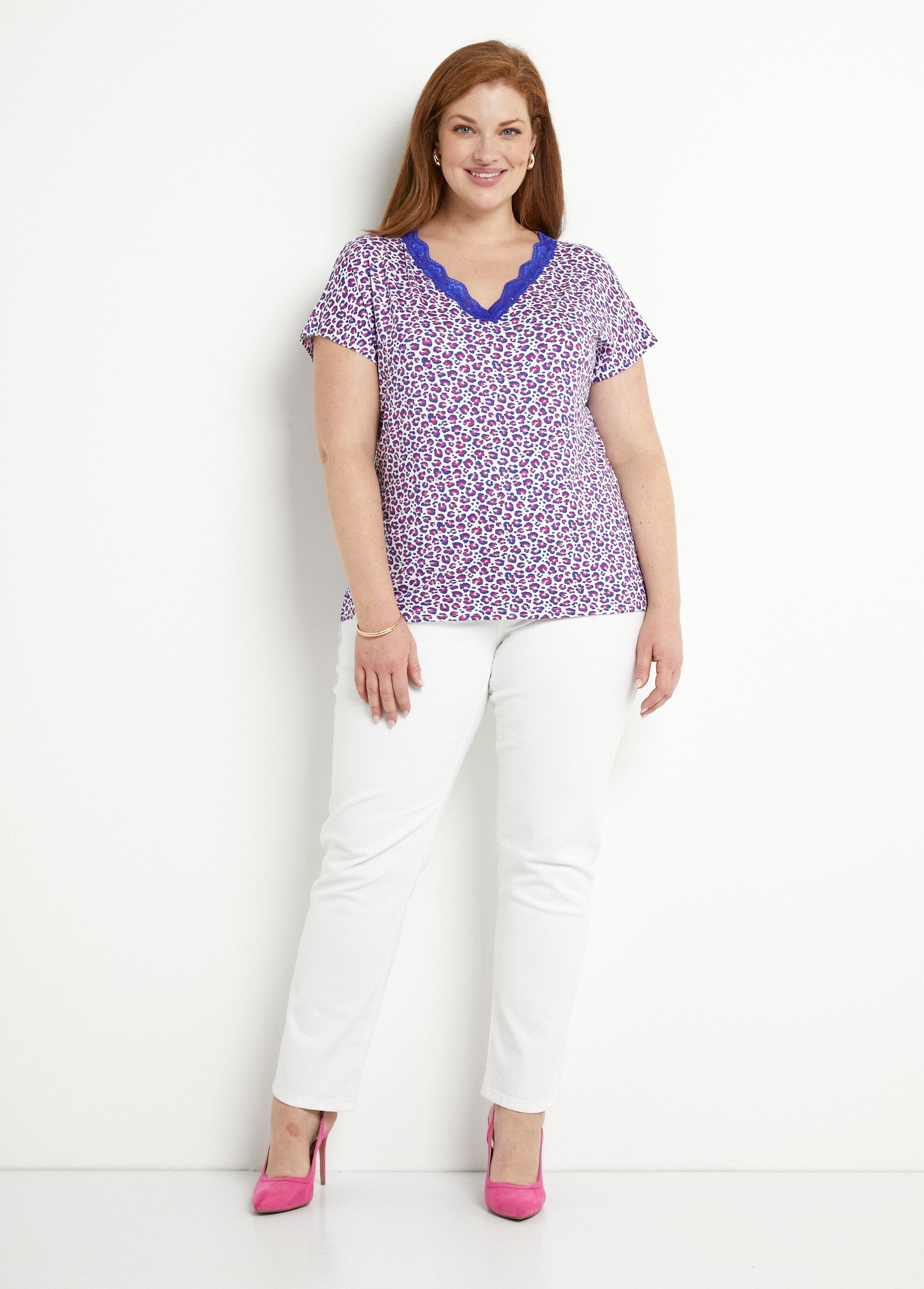 T-shirt_corta_in_pizzo_elasticizzato_Fond_ecru_SF1_curvy