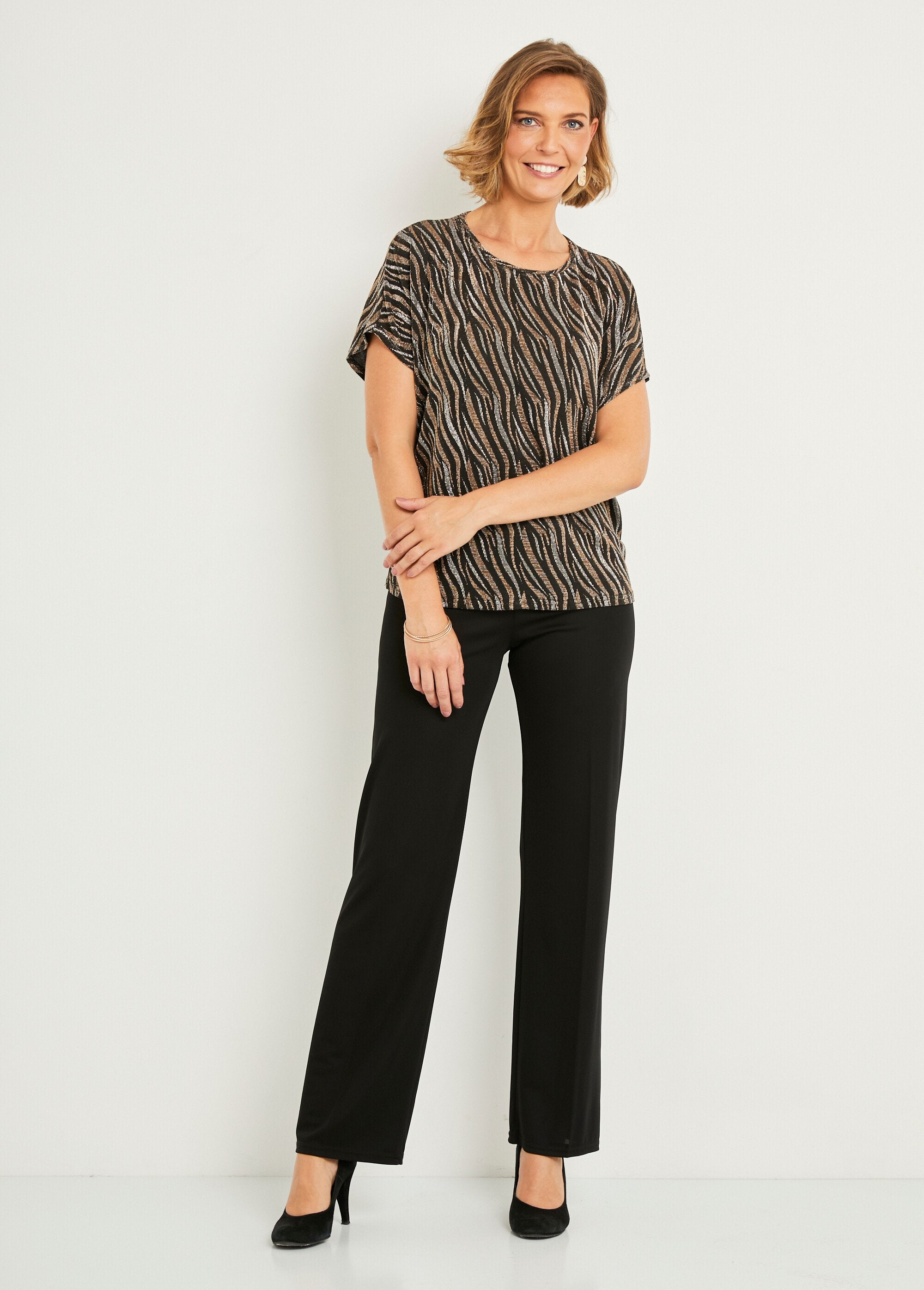 T-shirt_cropped_in_pizzo_jacquard_lucido_Noir_et_cuivre_SF1_slim