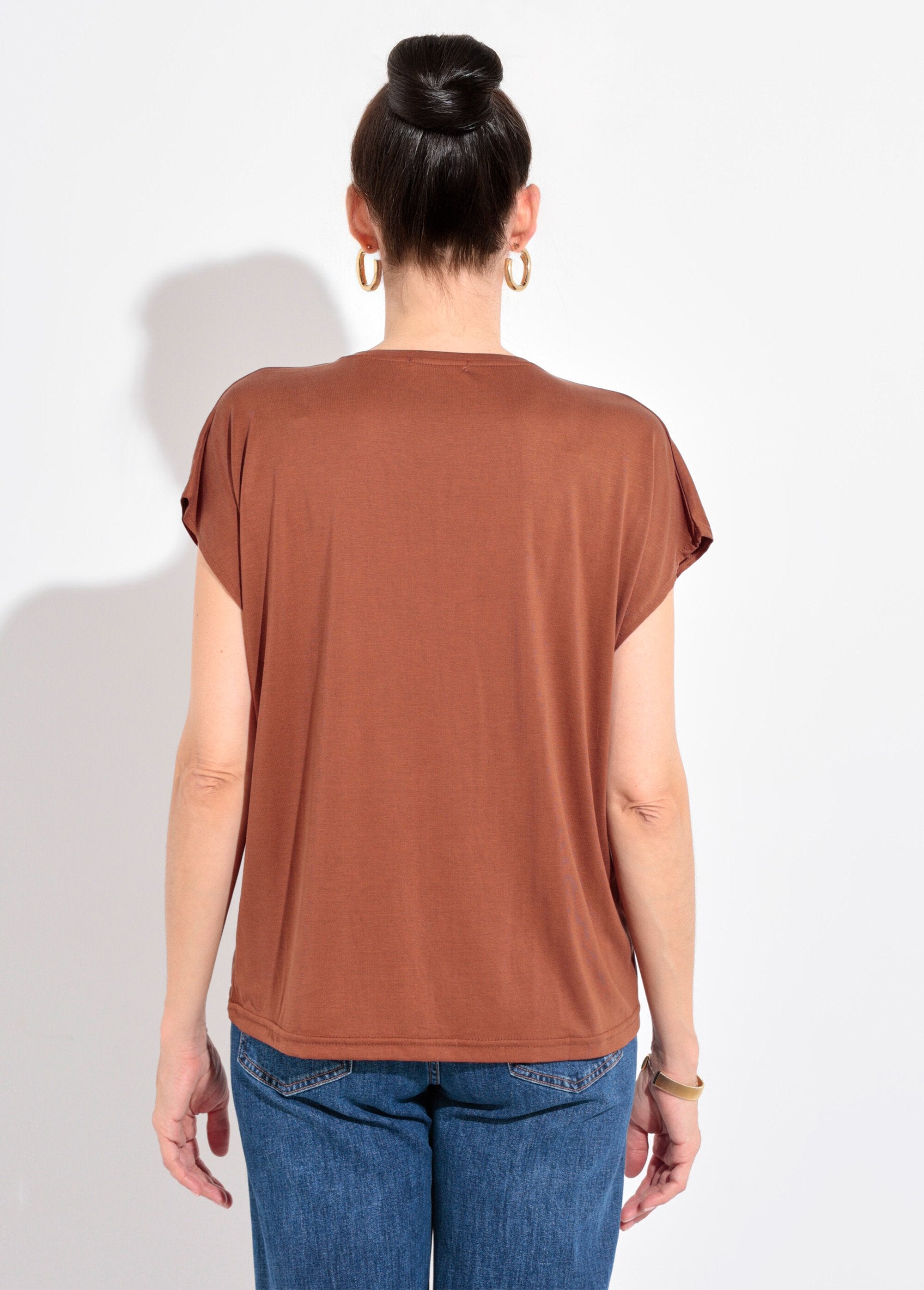 Maglietta_a_maniche_corte_e_aderente_Marron_DO1_slim