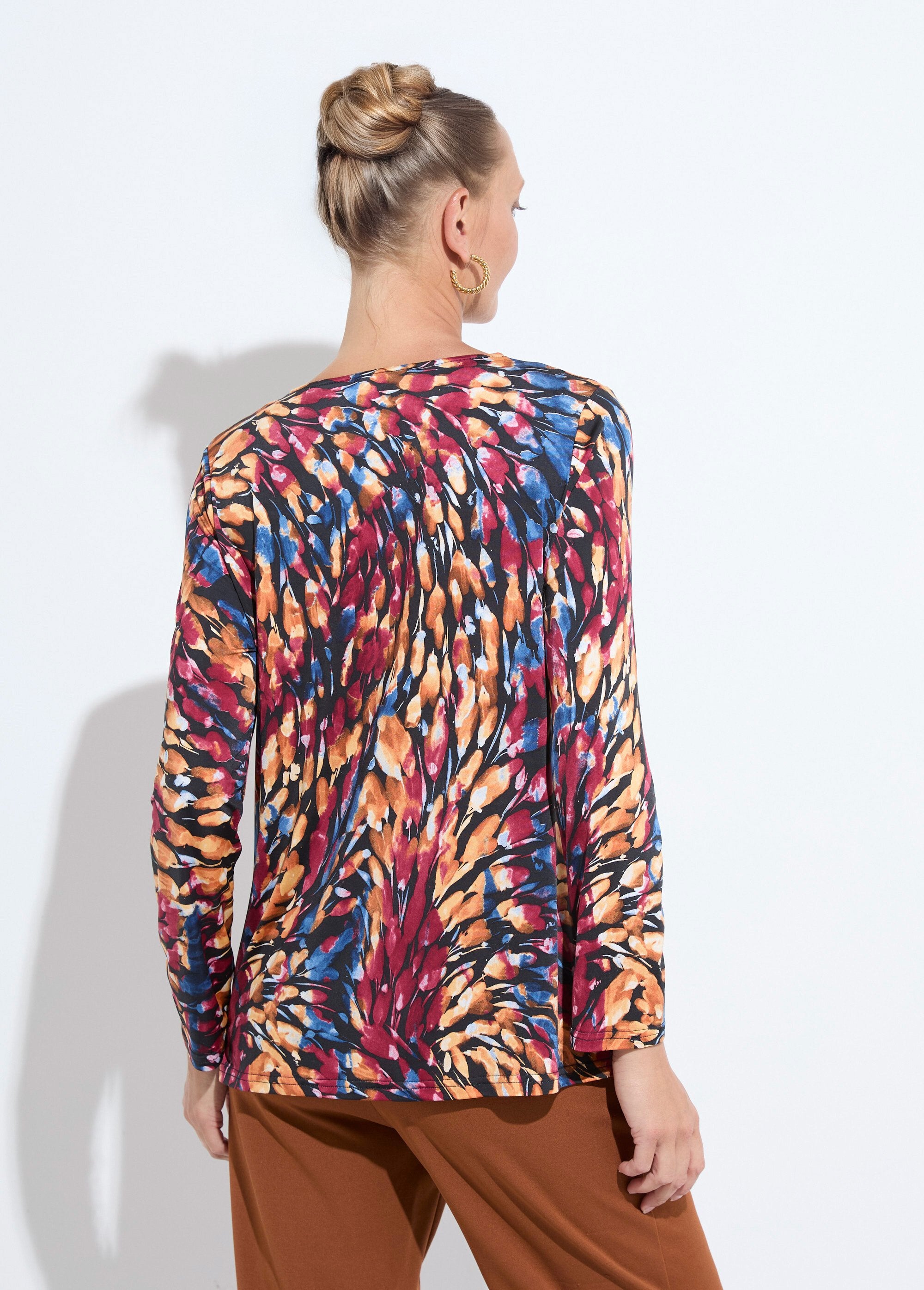 T-shirt_sciolta_con_scollo_a_V_e_maniche_lunghe_Bordeaux_et_miel_DO1_slim