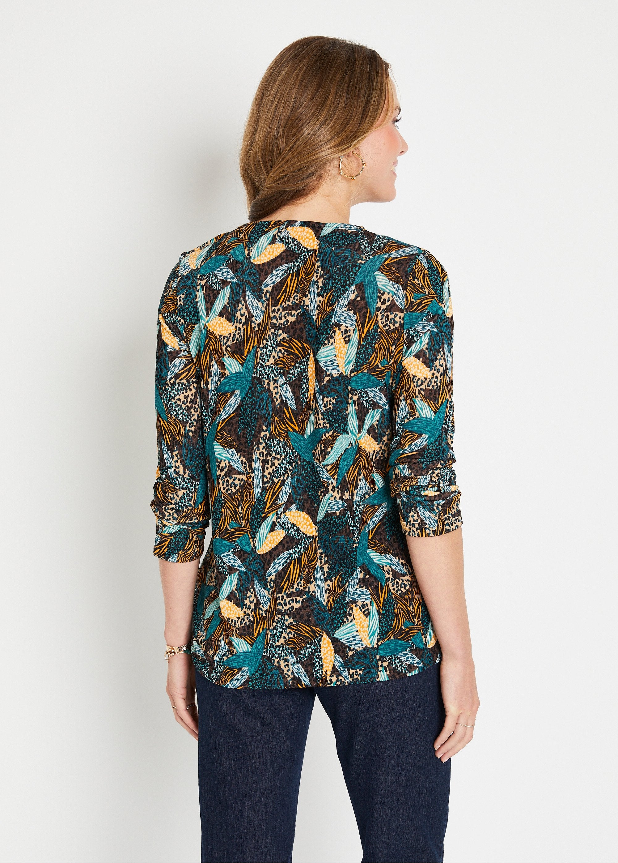 T-shirt_con_scollo_a_V_svasato_e_maniche_lunghe_Canard_et_miel_DO1_slim