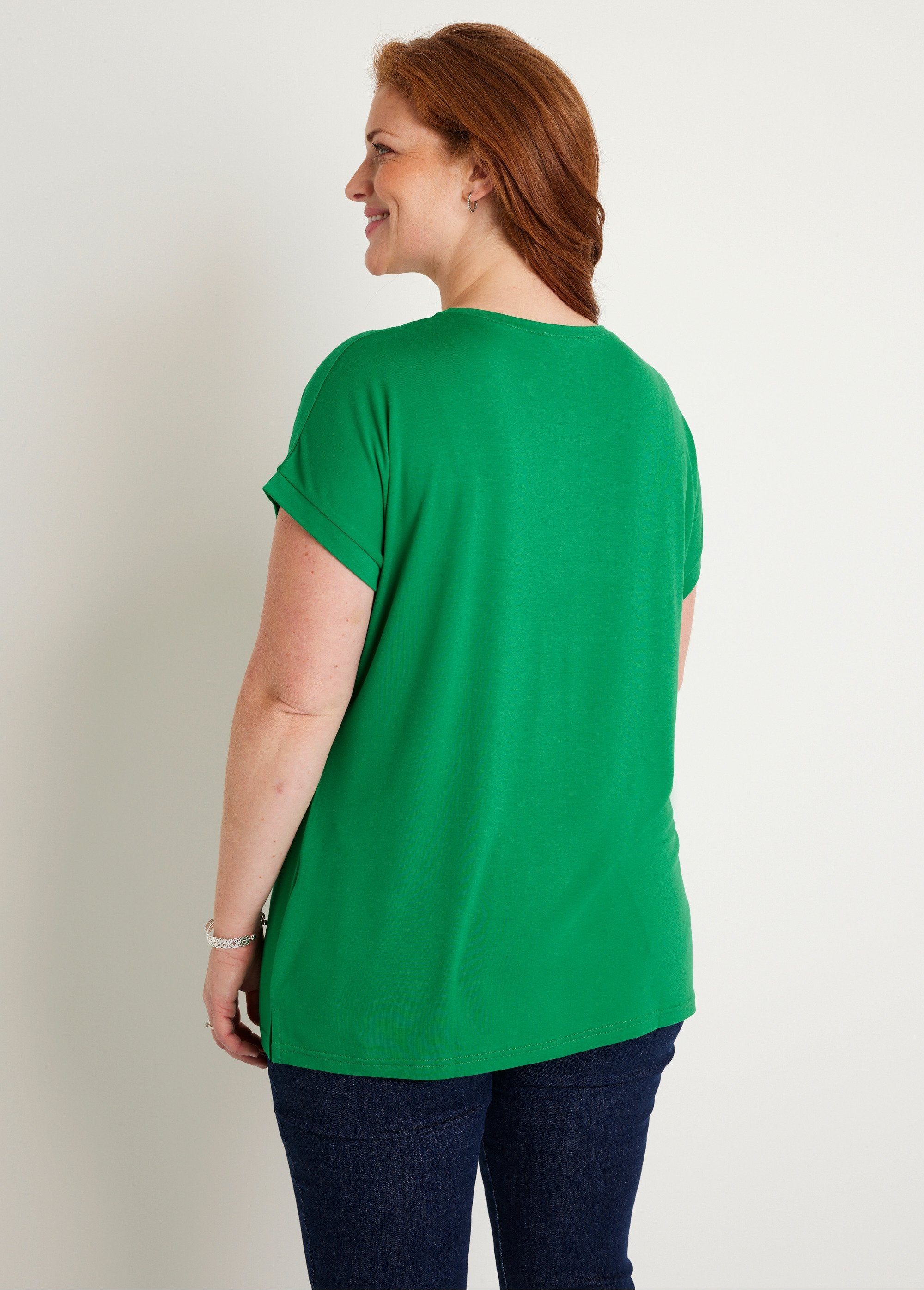 T-shirt_a_maniche_lunghe_in_tinta_unita_VERDE_DO1_curvy