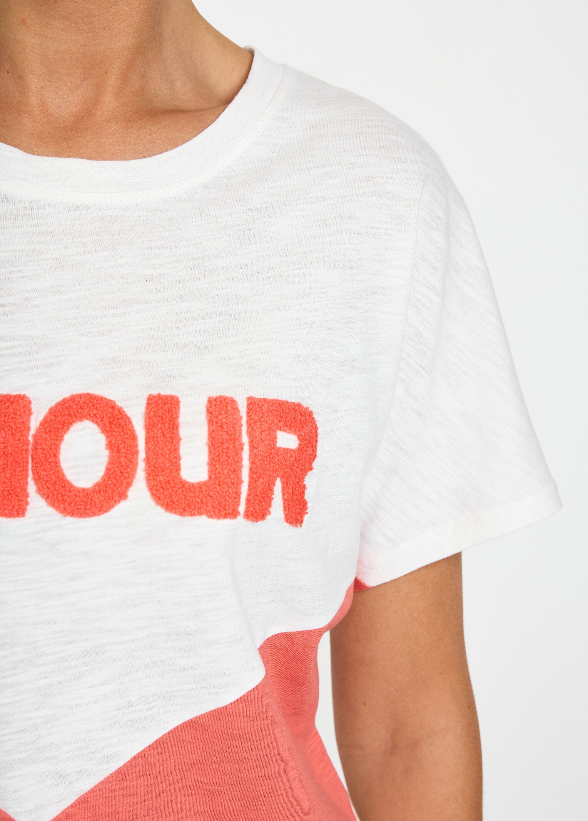 T-shirt_bicolore_in_maglia_fiammata_con_messaggio_Corail_et_blanc_DE2_slim