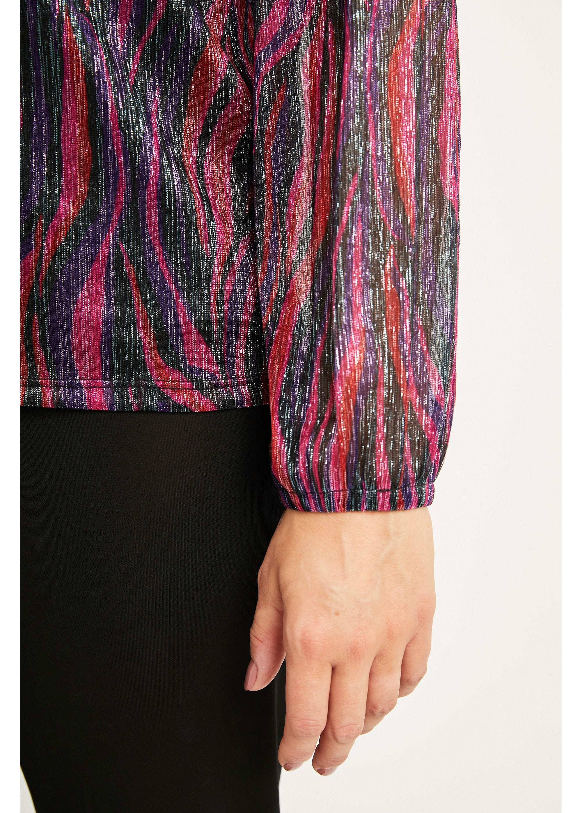 Maglietta_in_rete_plissettata_con_stampa_grafica_Noir_et_rose_DE3_slim