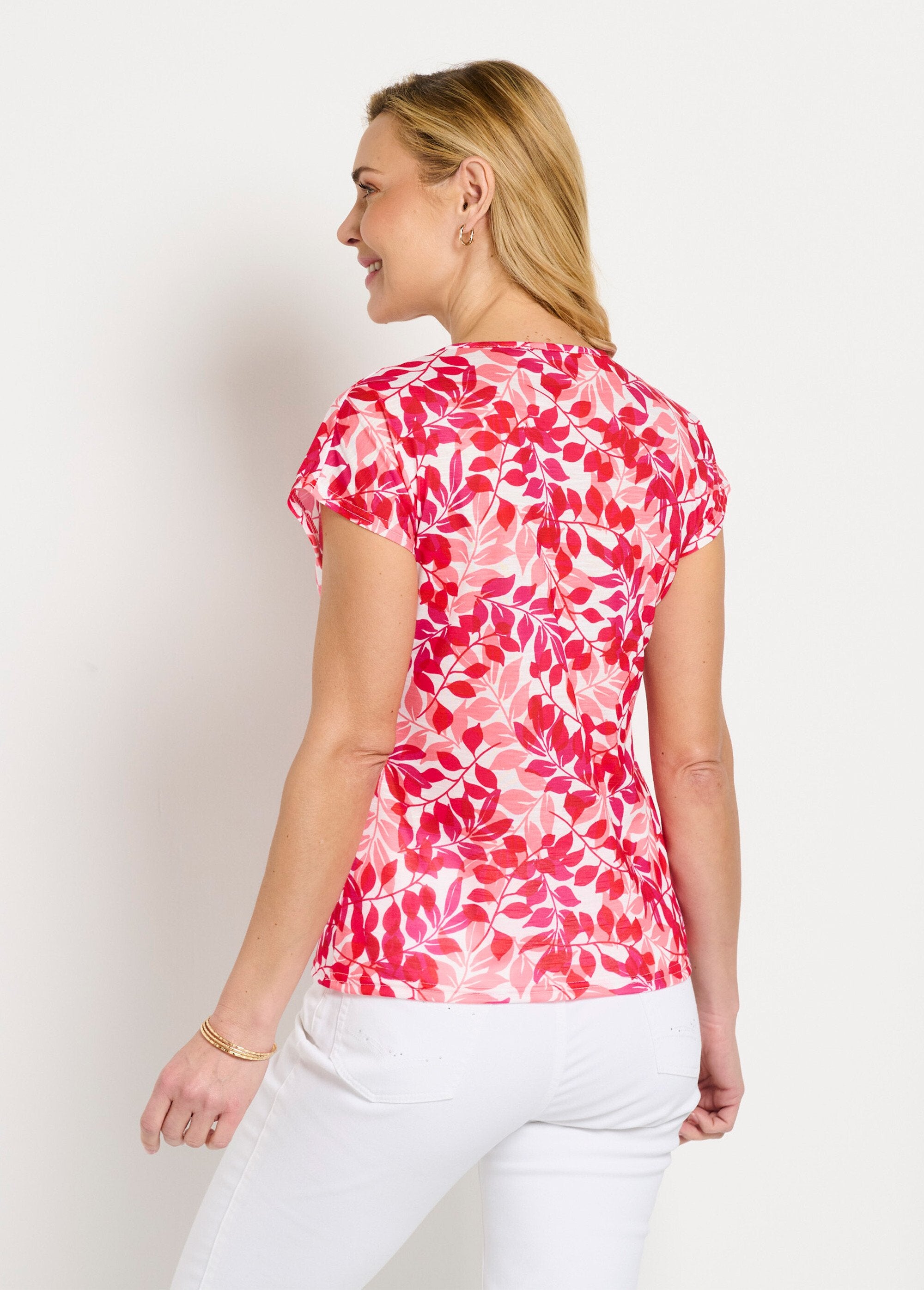 T-shirt_a_maniche_corte_con_scollo_rotondo_e_stampa_di_fogliame_Rouge_et_rose_DO1_slim