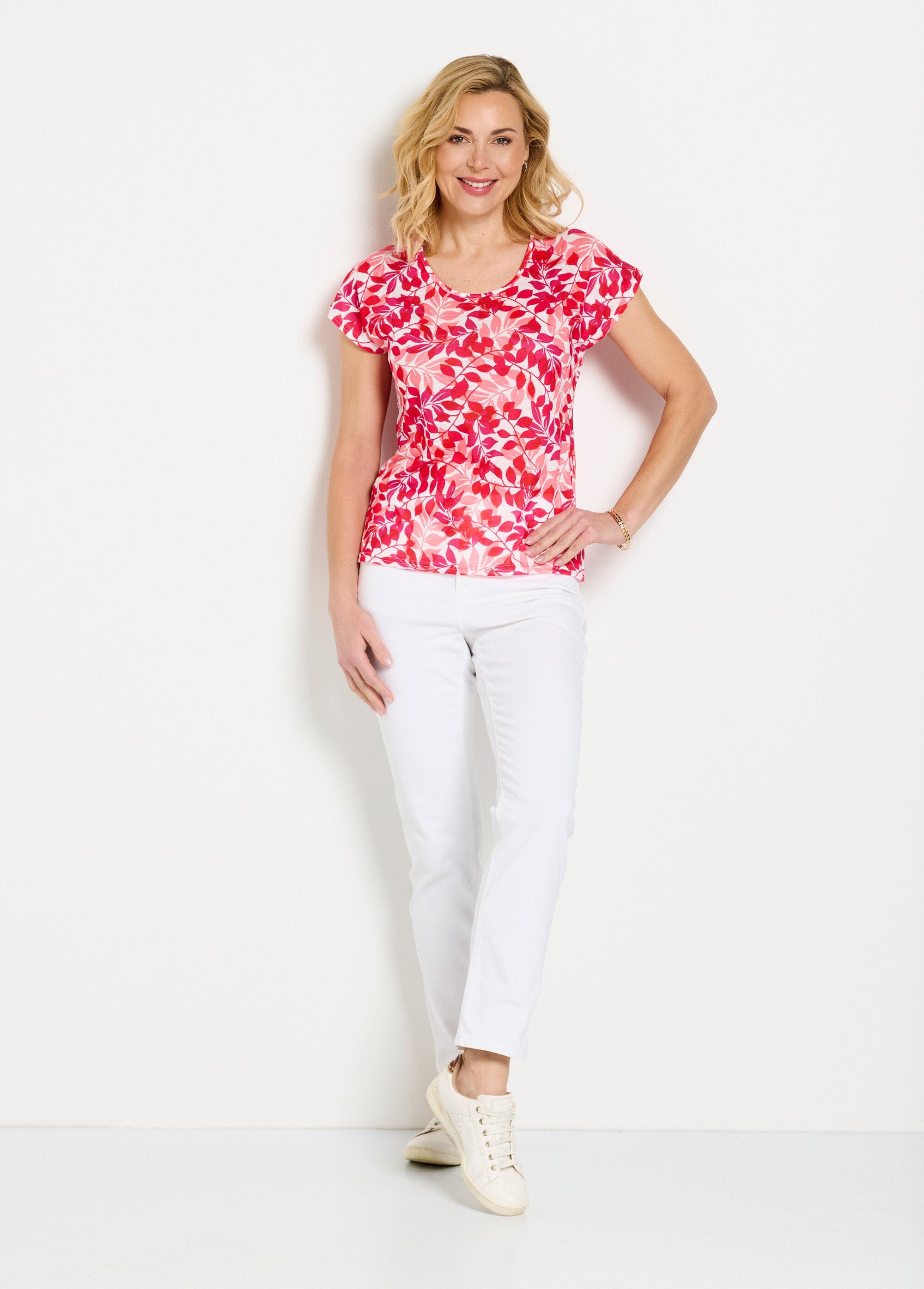 T-shirt_a_maniche_corte_con_scollo_rotondo_e_stampa_di_fogliame_Rouge_et_rose_SF1_slim