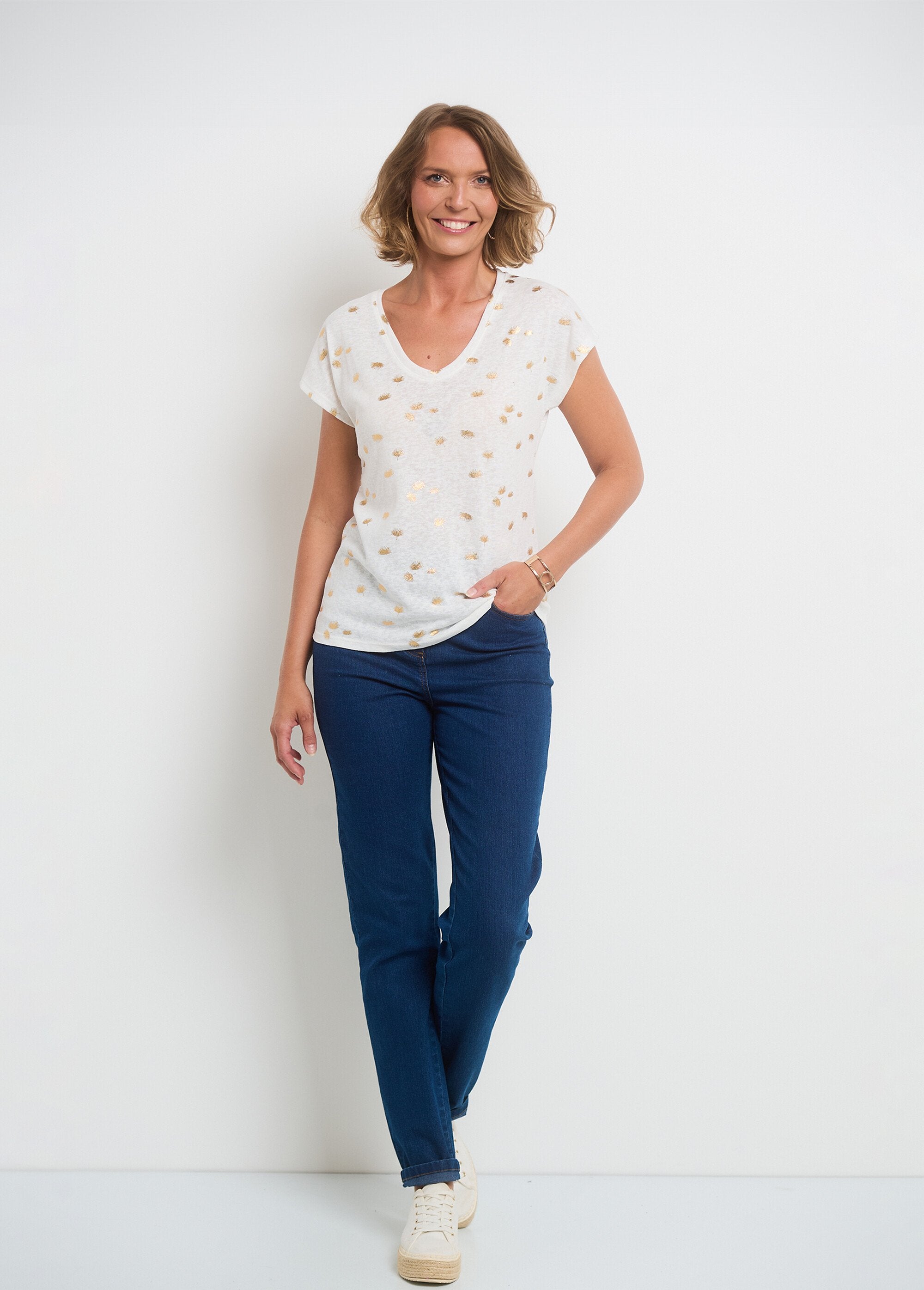 T-shirt_a_maniche_corte_color_oro_Ecru_SF1_slim