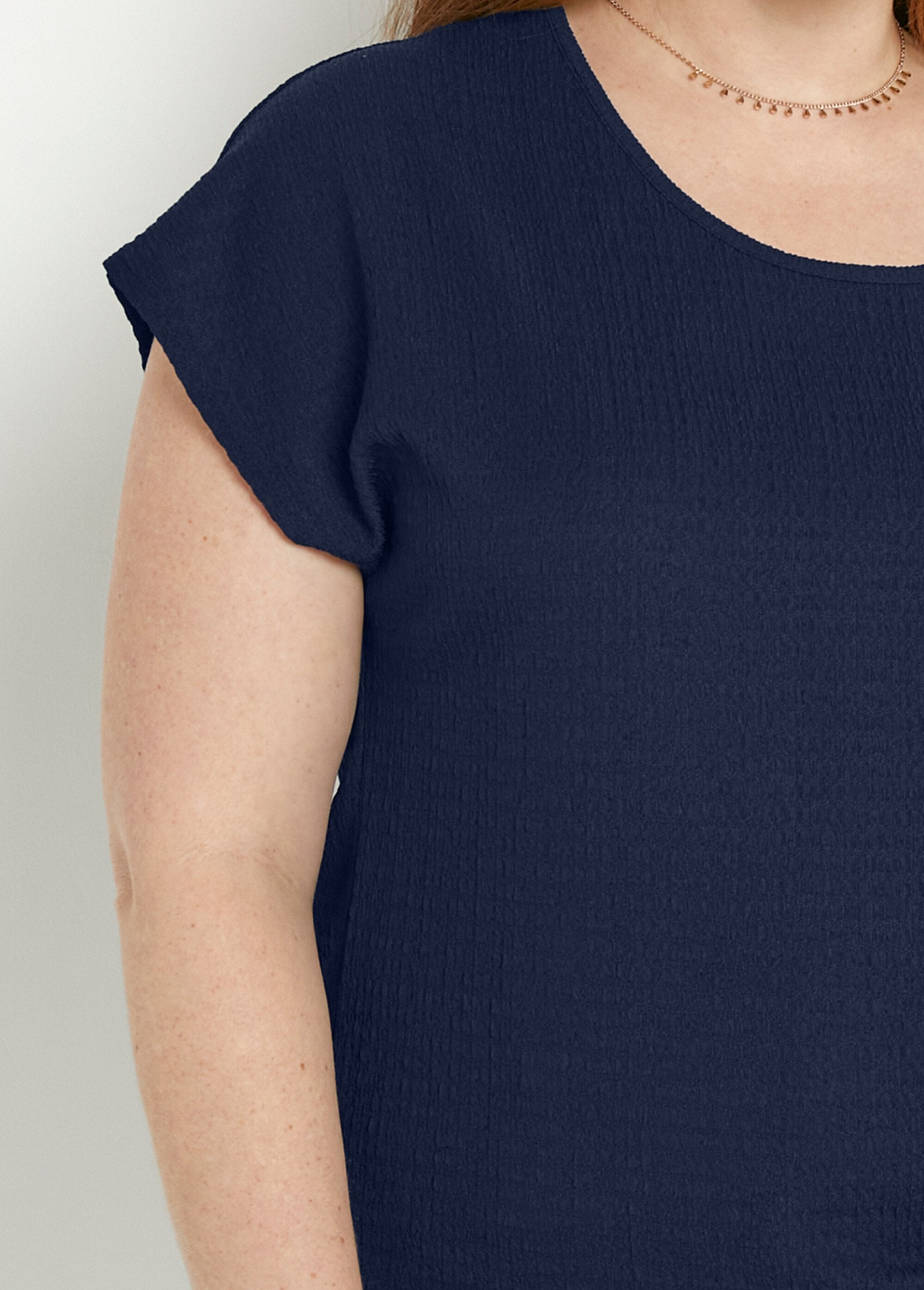 T-shirt_a_maniche_corte_a_tinta_unita_o_con_stampa_floreale_Uni_marine_DE1_curvy