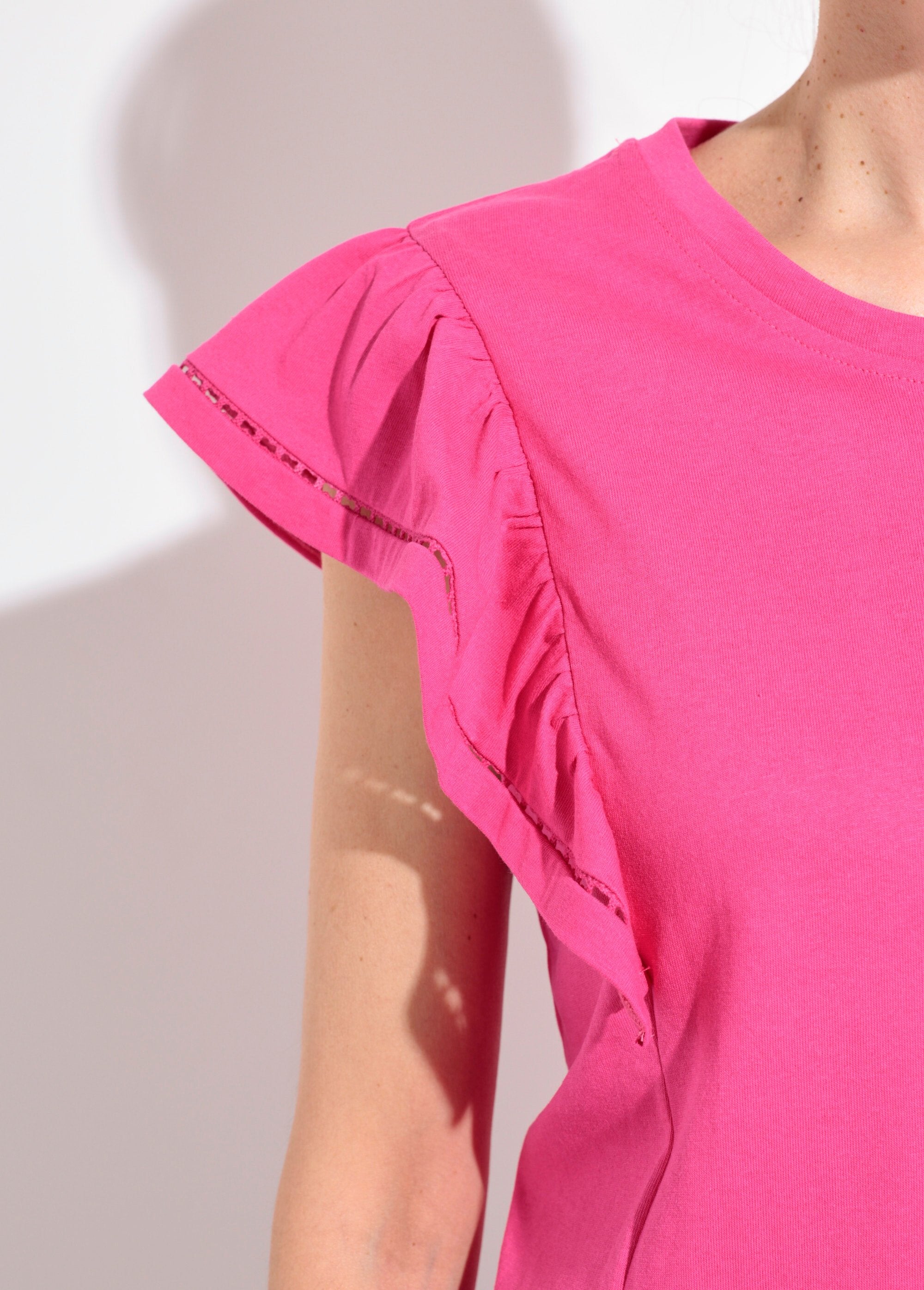 T-shirt_traforata_a_maniche_corte_con_ruches_Fuchsia_DE1_slim