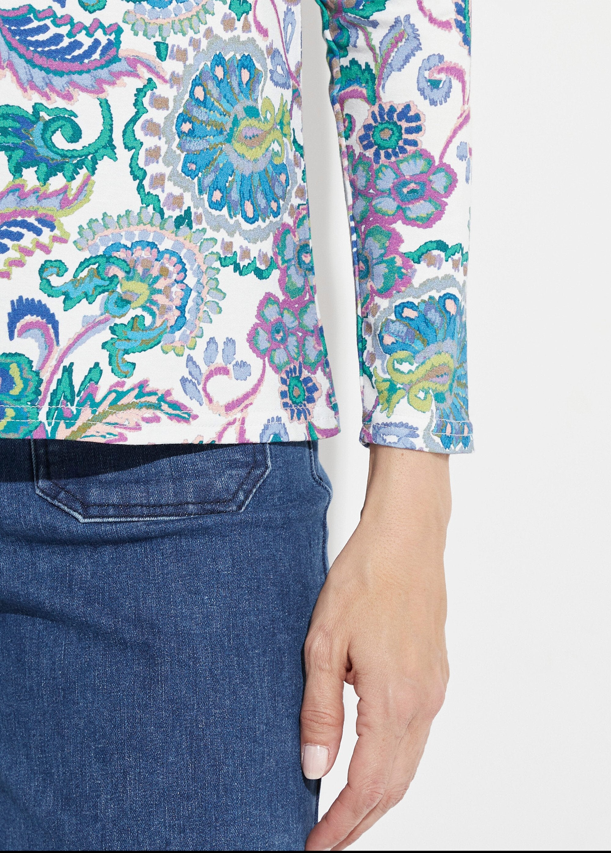 T-shirt_a_maniche_lunghe_con_stampa_pastello_Fond_ecru_DE2_slim