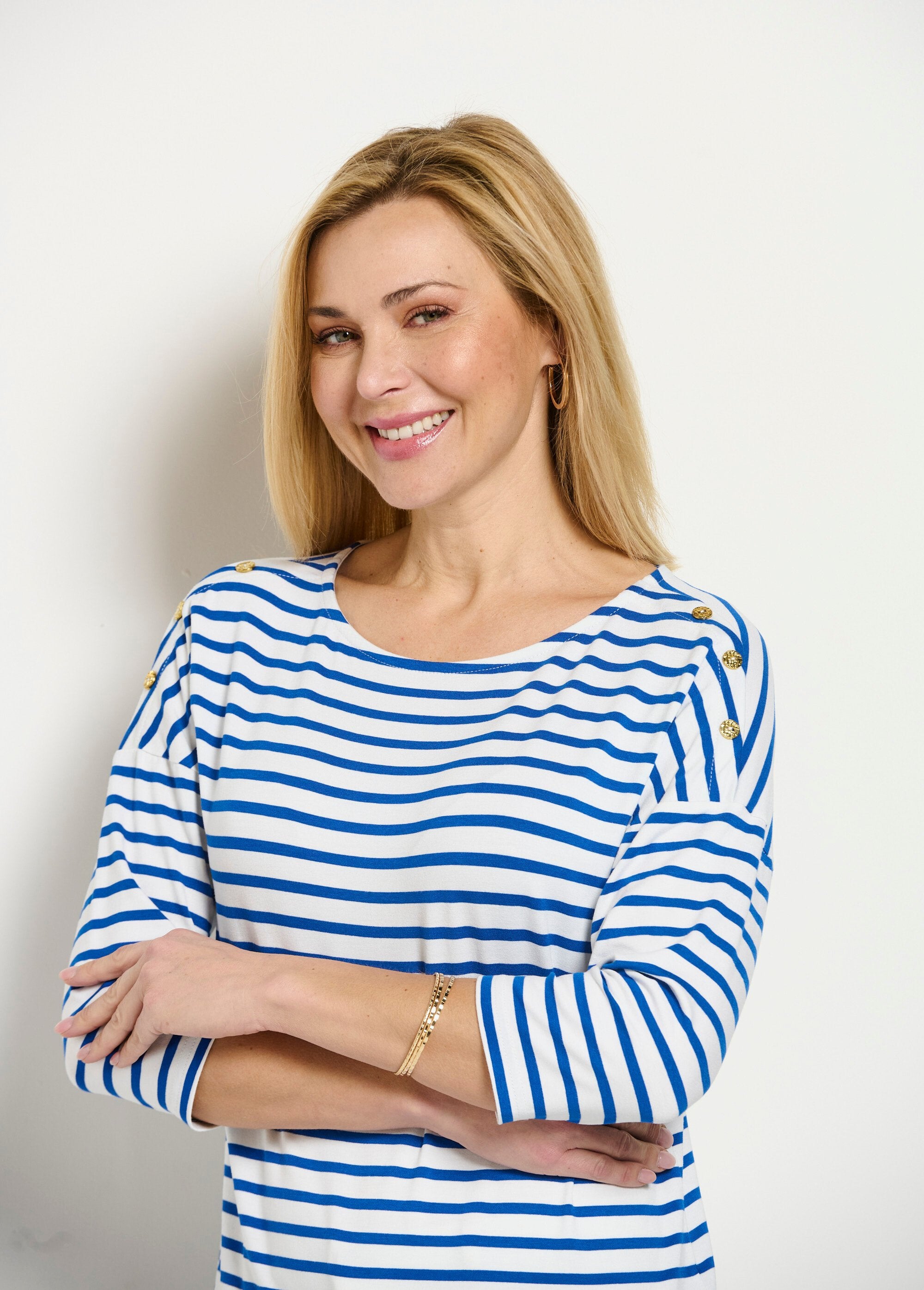 Maglietta_da_marinaio_a_maniche_corte_a_righe_Blanc_et_bleu_DE1_slim