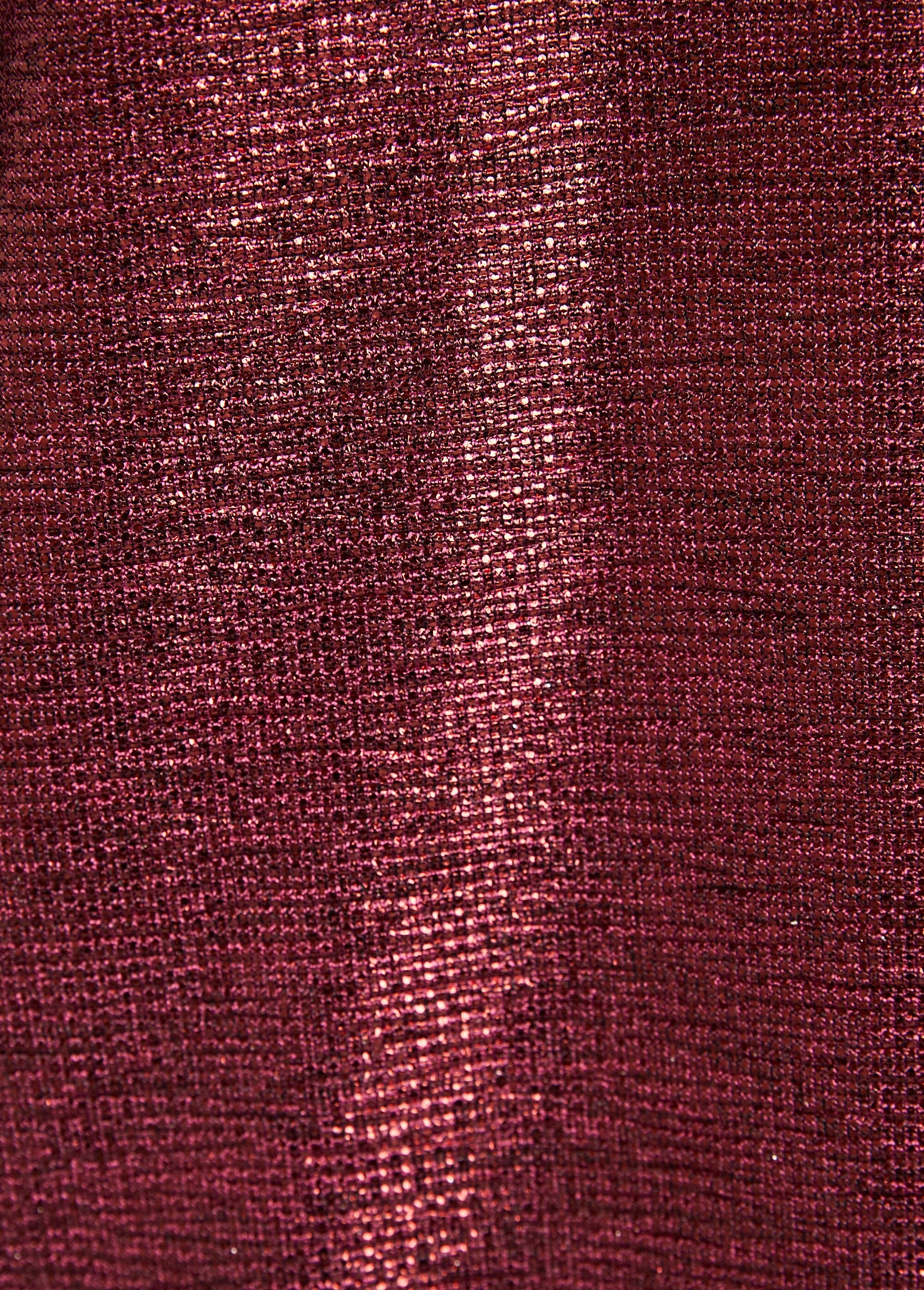 T-shirt_morbida_di_media_lunghezza_in_maglia_lucida_con_scollo_a_V_Framboise_DE4_slim