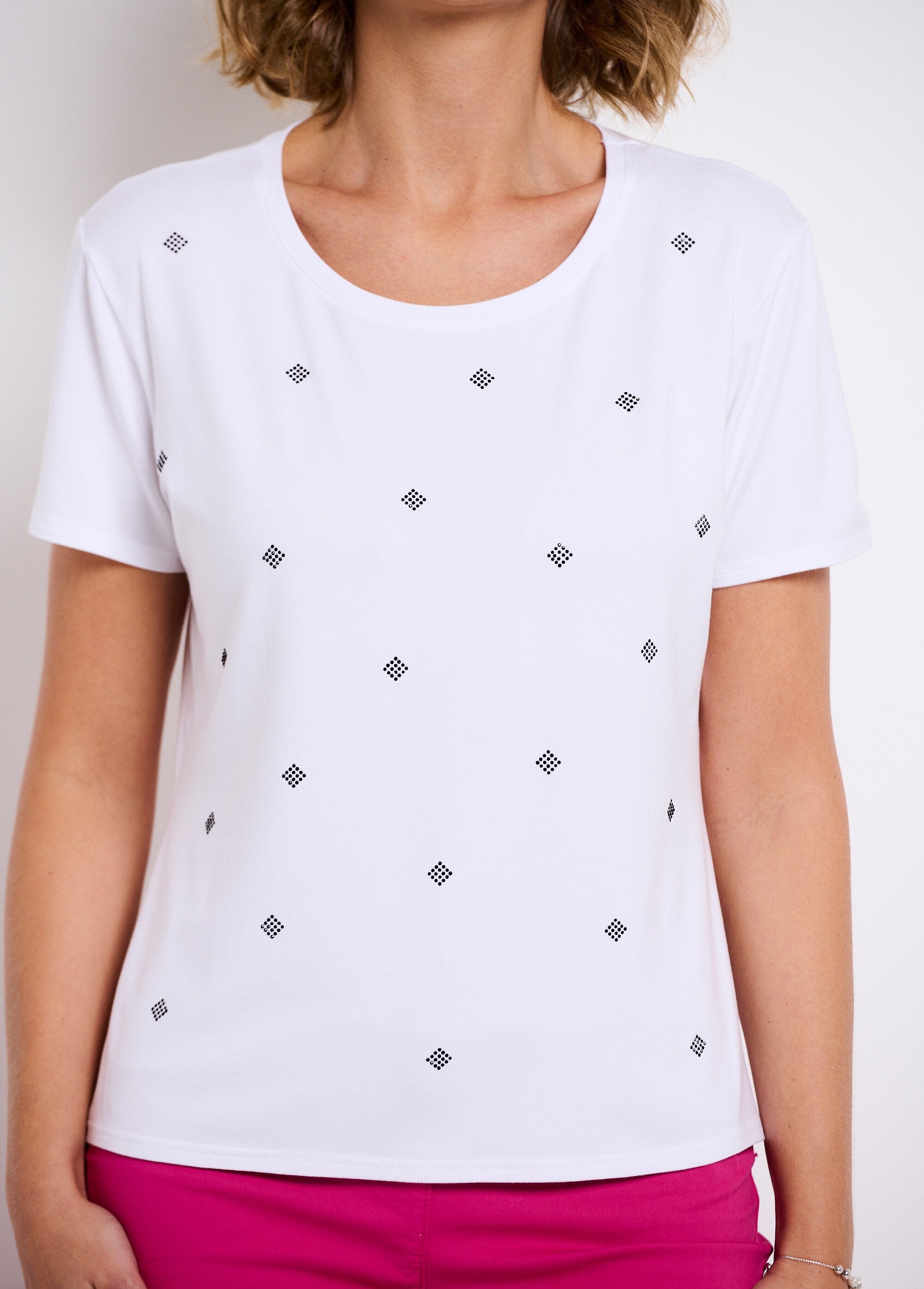 T-shirt_a_tinta_unita_con_strass,_maniche_corte_a_girocollo_Blanc_DE1_slim