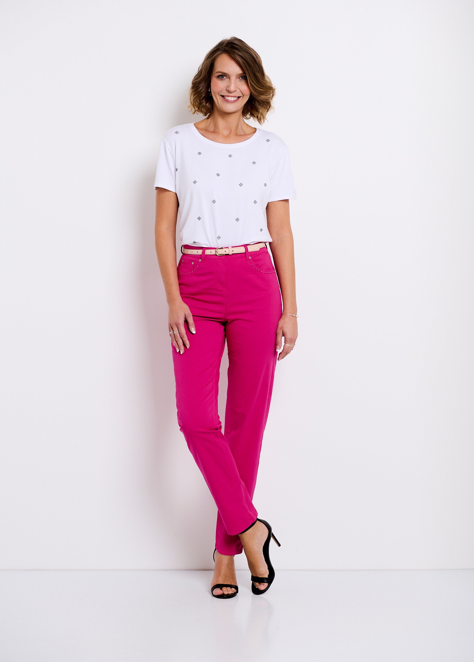 T-shirt_a_tinta_unita_con_strass,_maniche_corte_a_girocollo_Blanc_SF1_slim