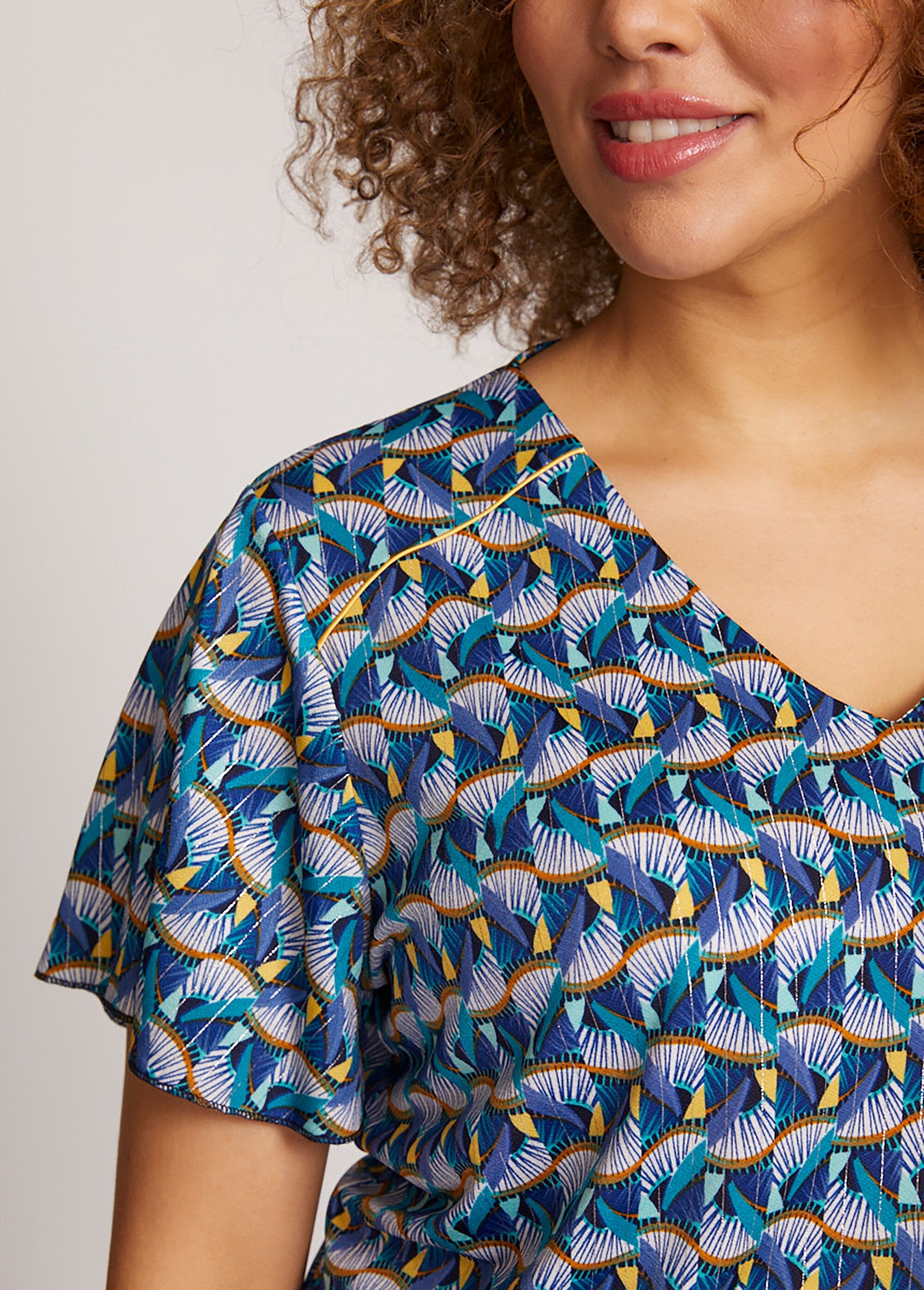 Maglietta_corta_stampata_con_maniche_a_farfalla_Bleu_et_jaune_DE1_curvy