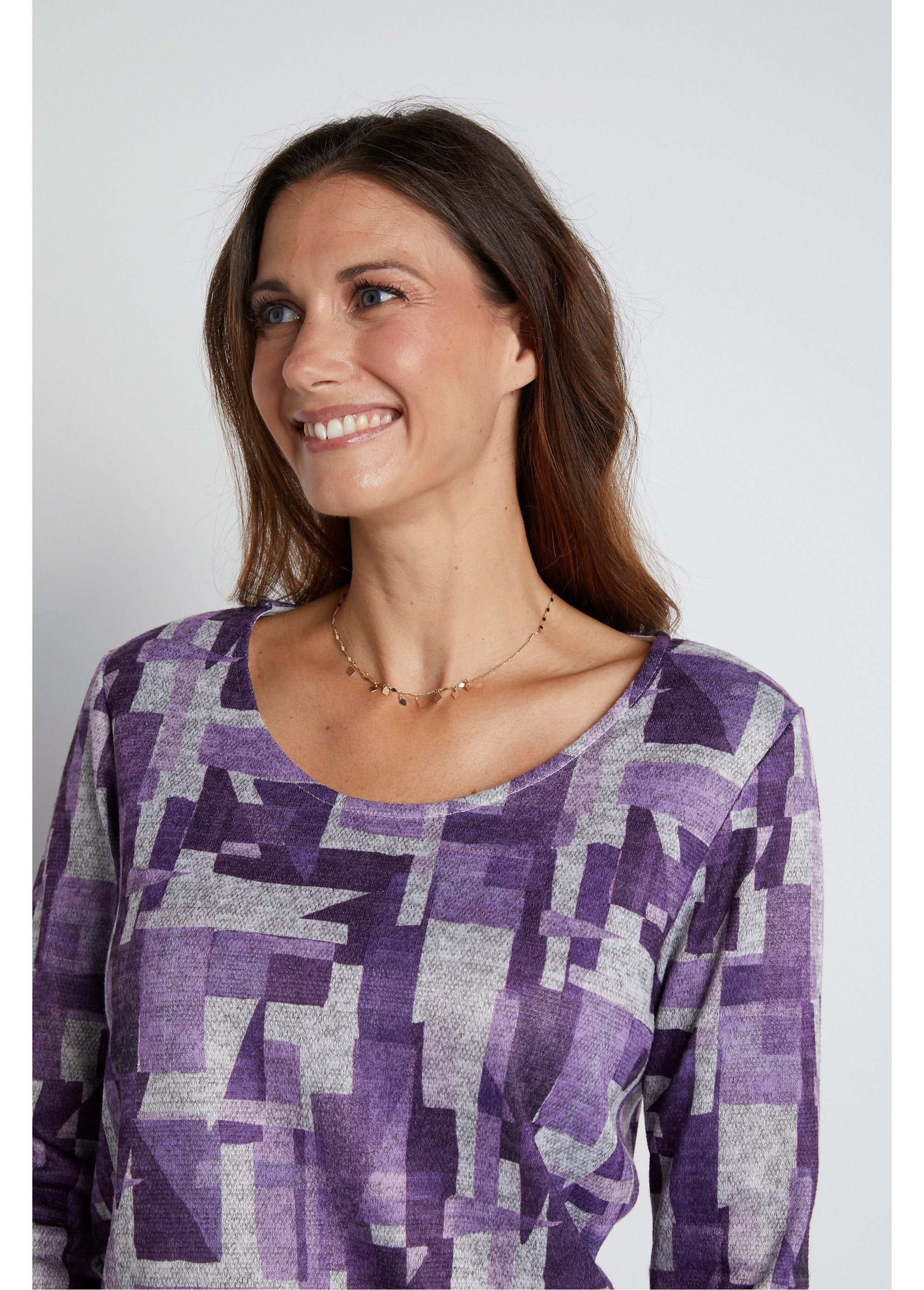 Maglietta_grafica_dritta_Stampa_ribes_nero_DE1_slim