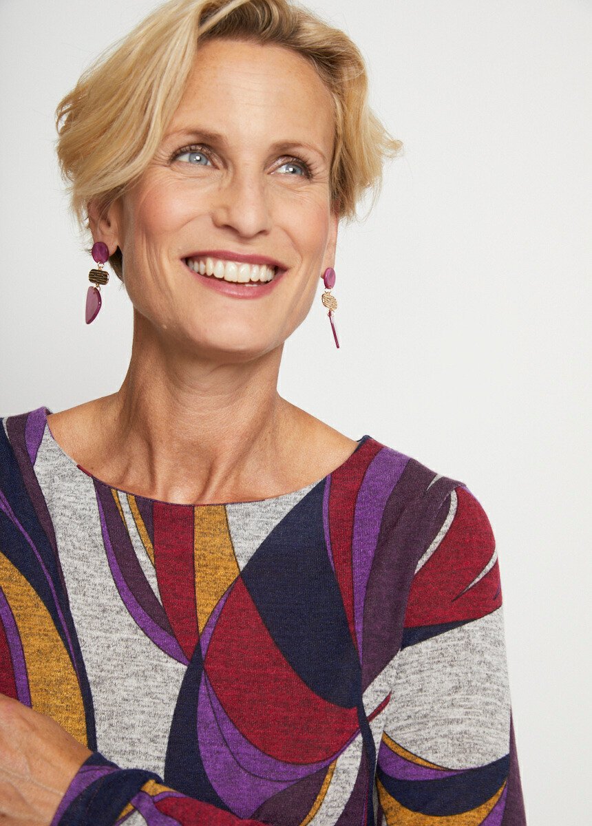 T-shirt_grafica_a_maniche_lunghe_Prugna_e_miele_DE1_slim