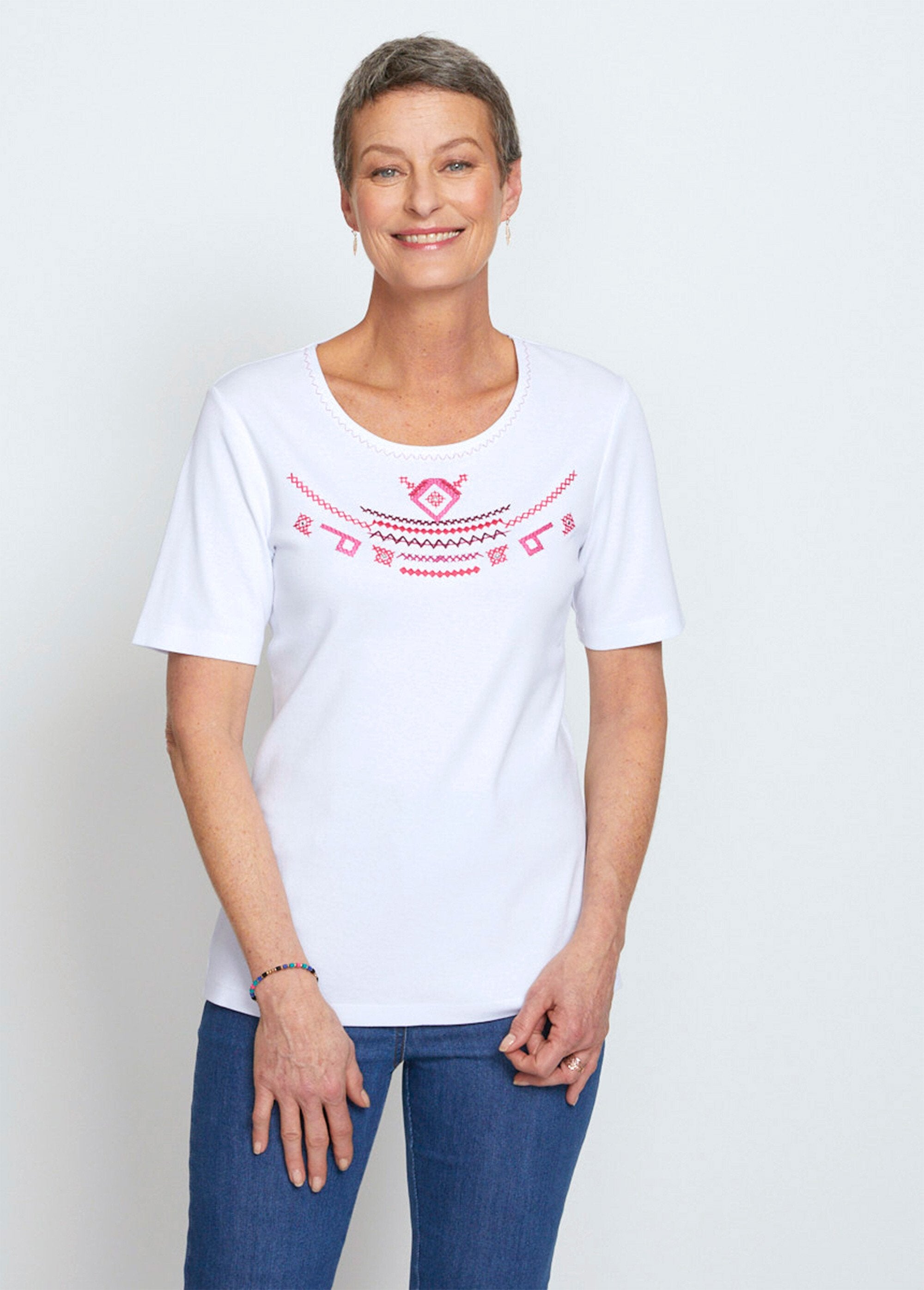 T-shirt_ricamata_in_jersey_di_puro_cotone_pettinato_Blanc_et_framboise_FA1_slim