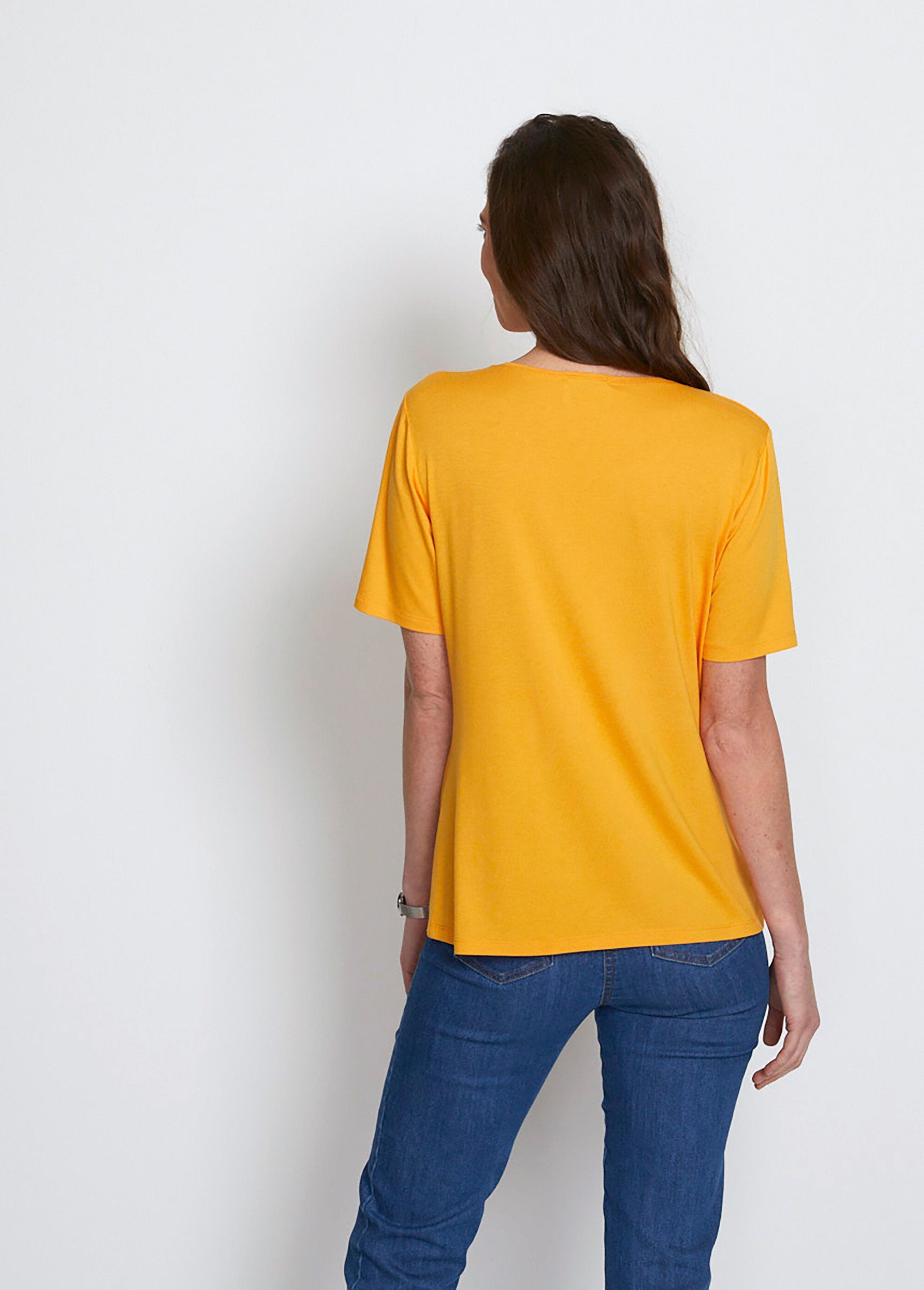 T-shirt_in_jersey_con_borchie_e_strass_Jaune_DO1_slim