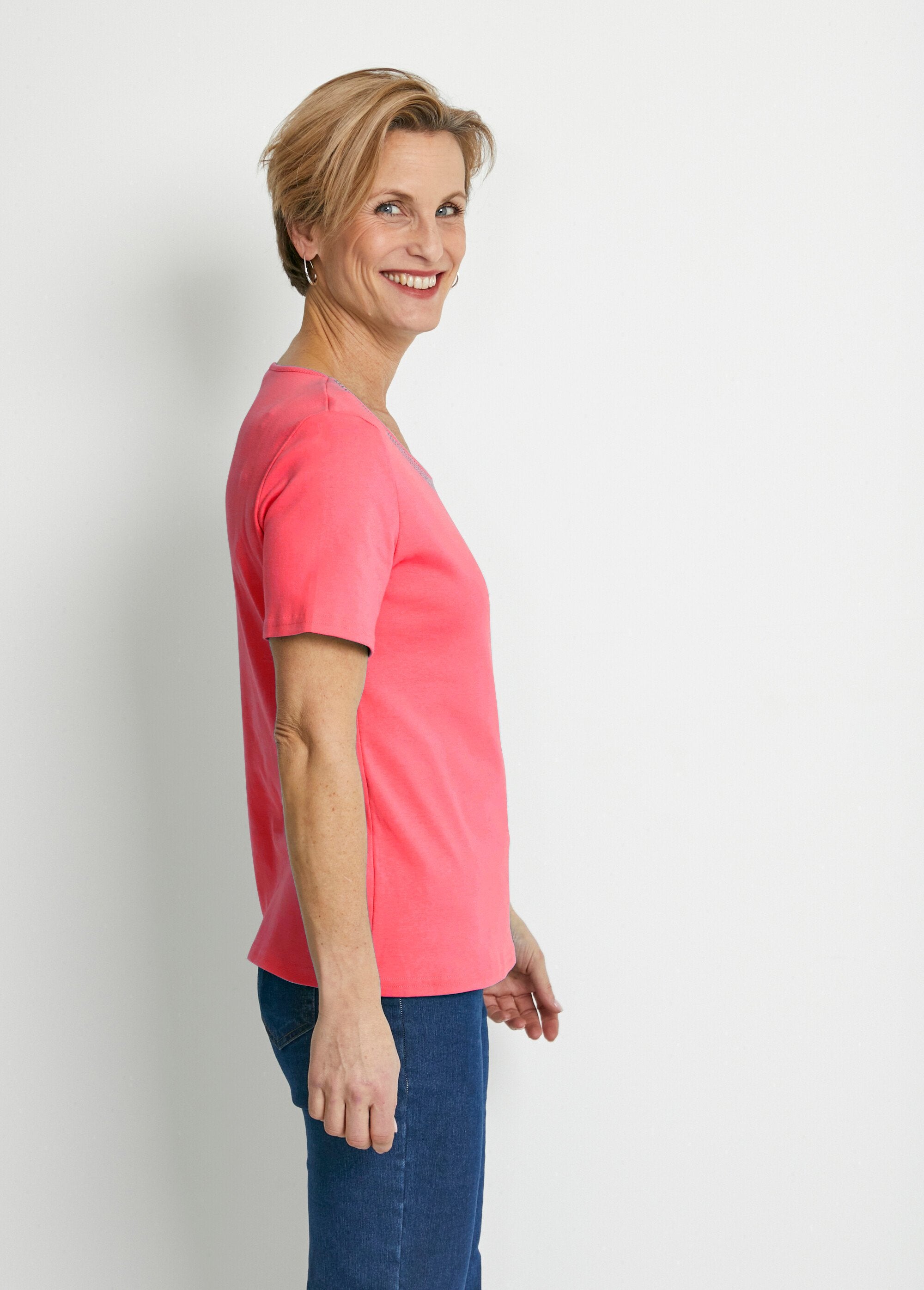 T-shirt_a_maniche_corte_con_borchie_Corail_DR1_slim