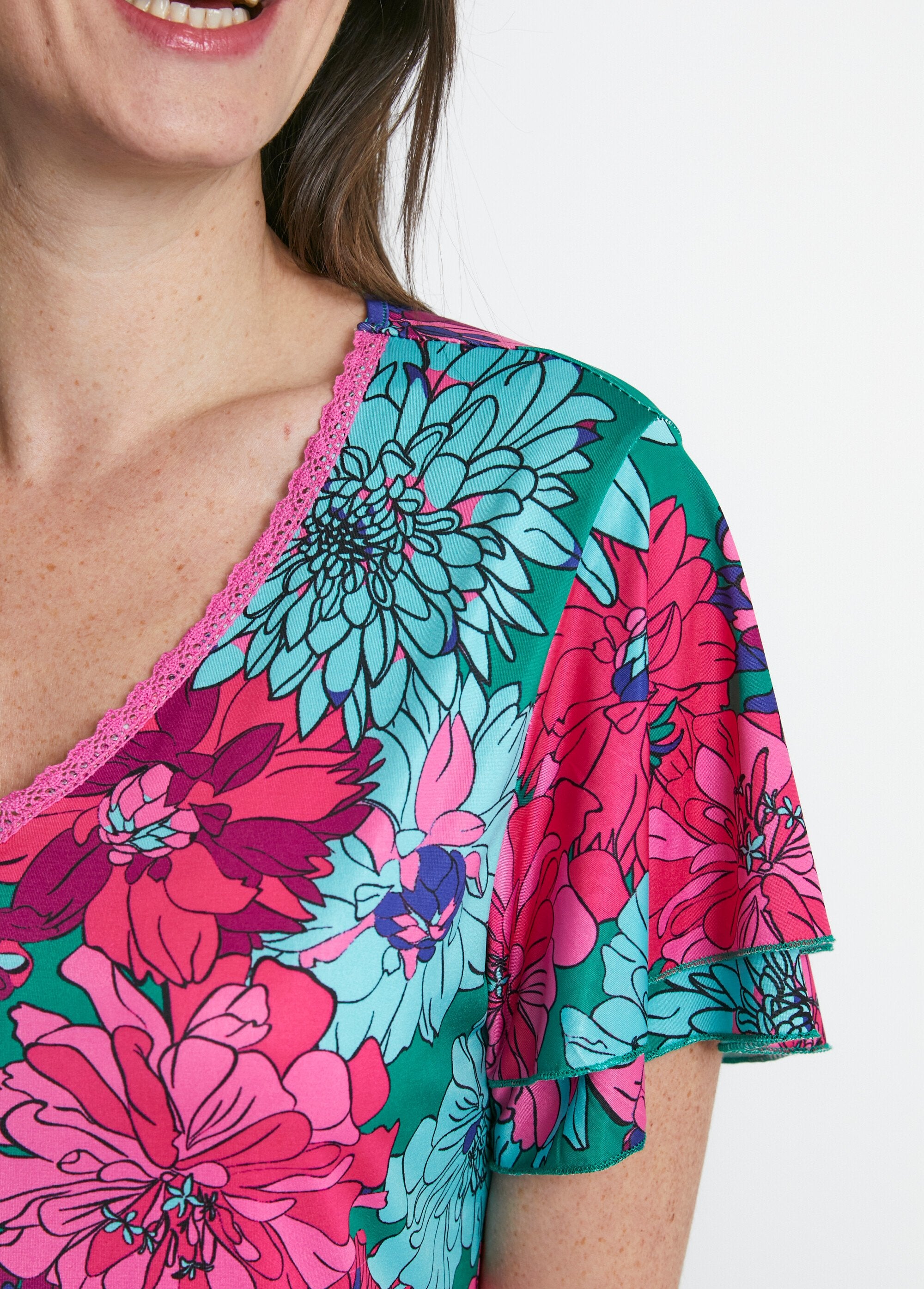 T-shirt_a_maniche_corte_con_volant_Vert_et_fuchsia_DE3_slim