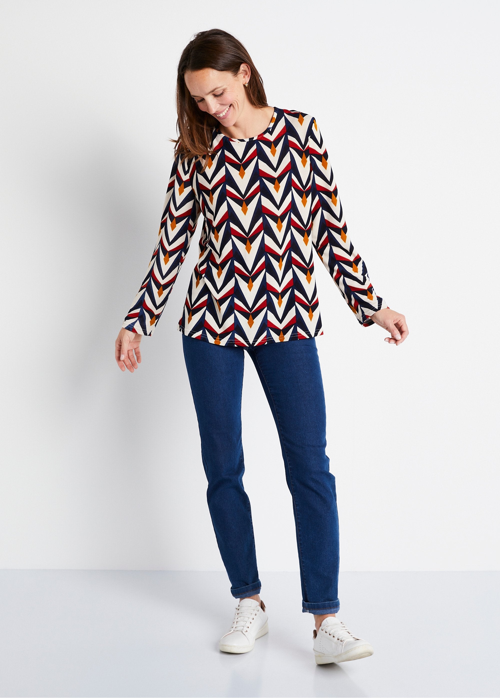 T-shirt_stampata_a_maniche_lunghe,_dritta_Ecru_e_blu_marino_SF1_slim