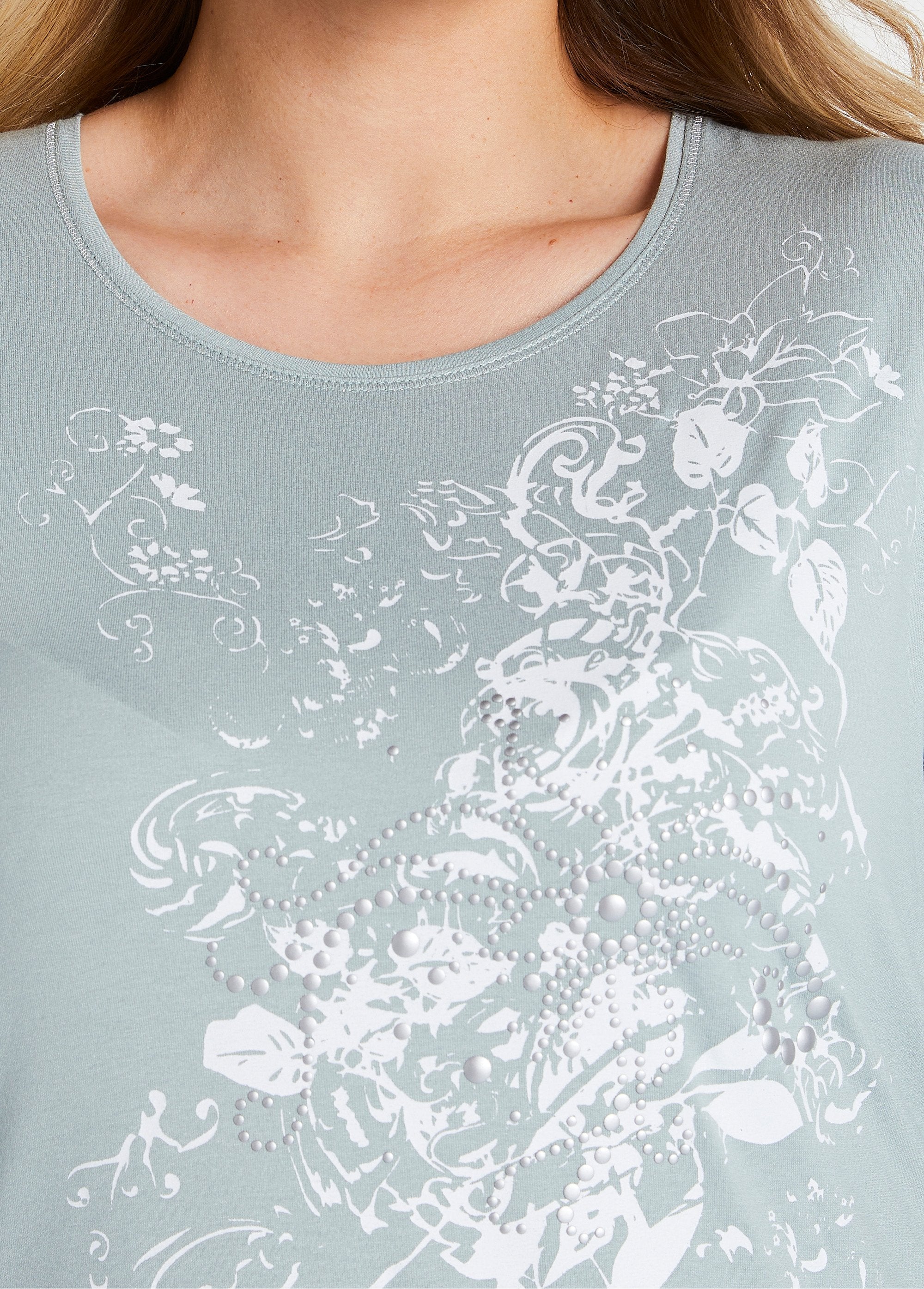 T-shirt_a_maniche_lunghe_in_maglia_fluida_VERDE_DE2_curvy