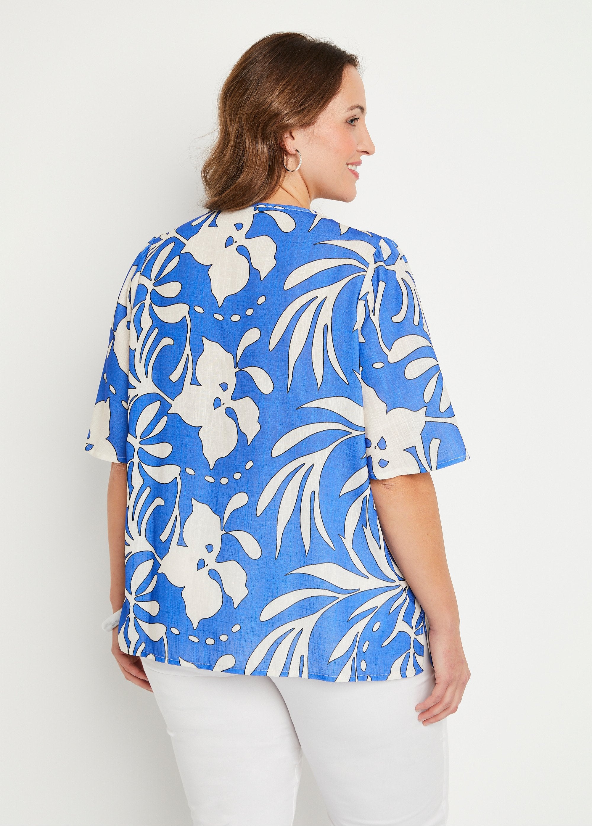 Tunica_lunga_e_sciolta_in_lino_Blu_ed_ecru_DO1_curvy