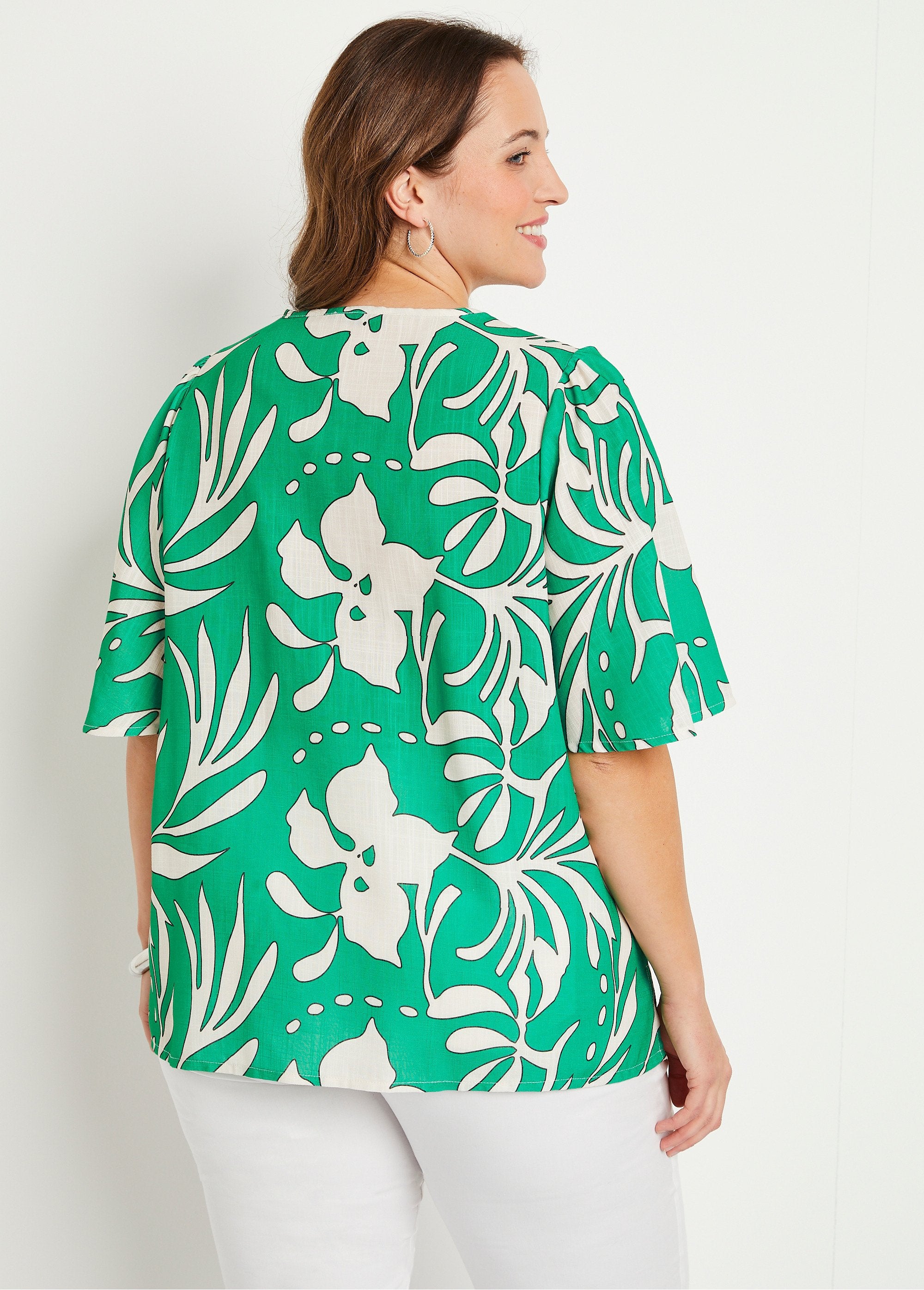 Tunica_lunga_e_sciolta_in_lino_Verde_ed_ecrù_DO1_curvy