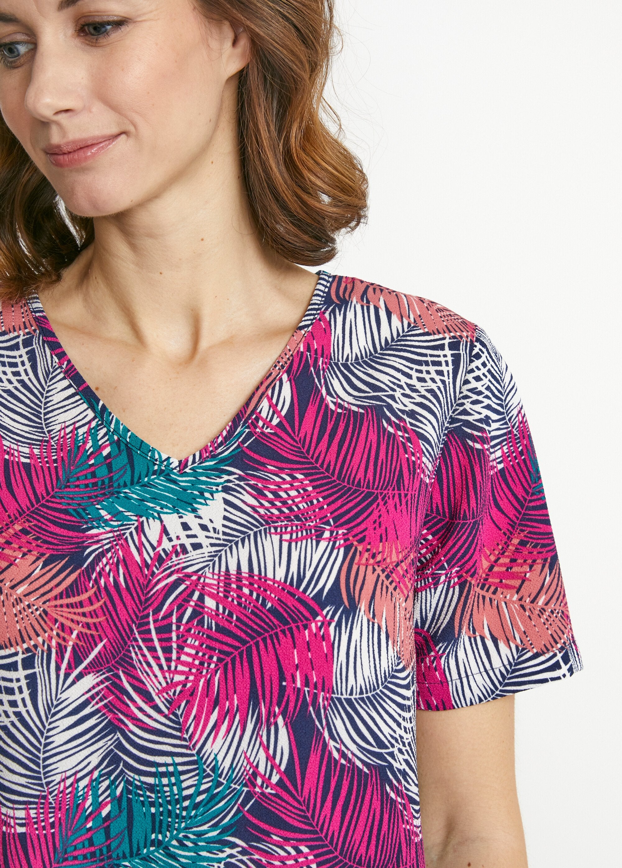 Tunica_aderente_di_media_lunghezza_in_tessuto_crepe_Vert_et_fuchsia_DE3_slim