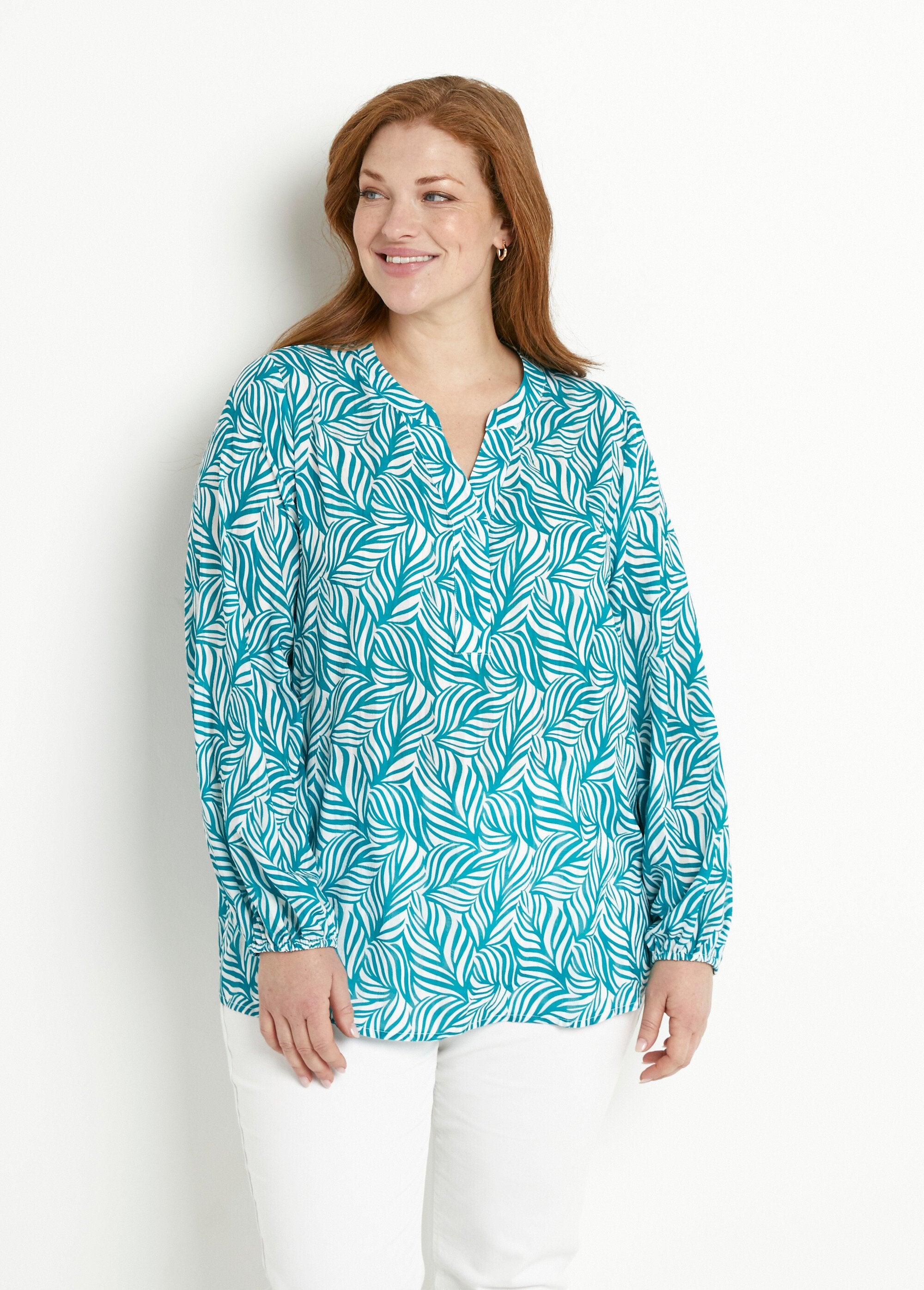 Tunica_lunga_abbottonata,_maniche_a_3/4_Vert_et_blanc_FA1_curvy